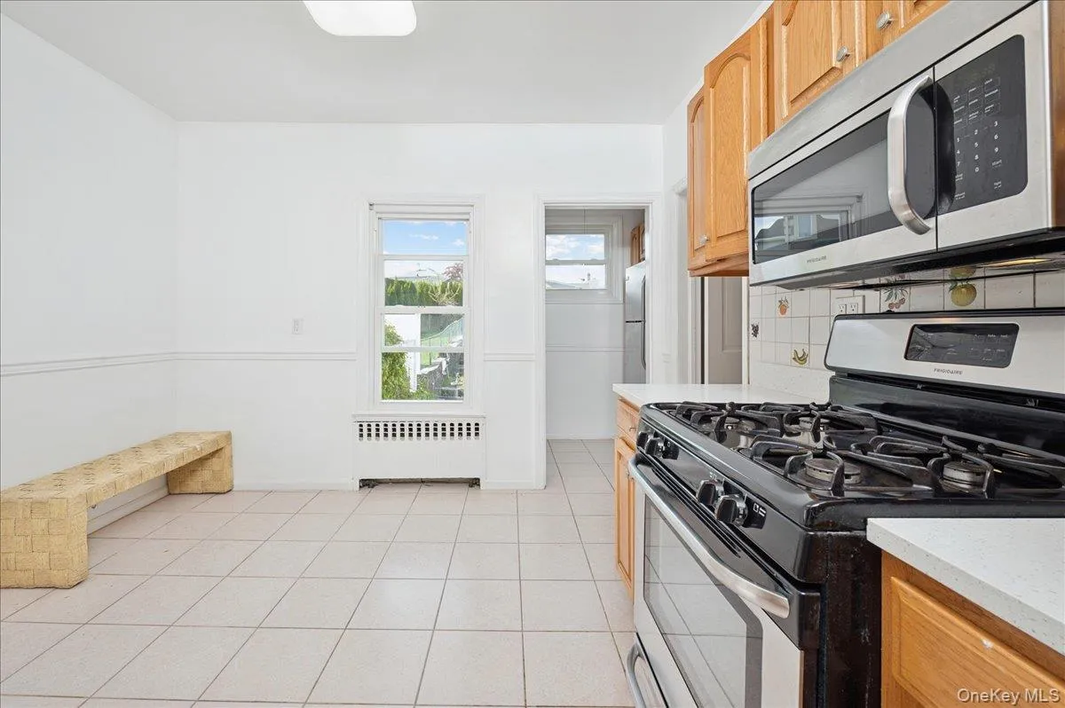 42 Glen Road, Eastchester, NY, 4 Bedrooms Bedrooms, 6 Rooms Rooms,2 BathroomsBathrooms,Residential Lease,For Rent,Glen,0,1002912 42 Glen Road, Eastchester, NY, 4 Bedrooms Bedrooms, 6 Rooms Rooms,2 BathroomsBathrooms,Residential Lease,For Rent,Glen,0,1002912