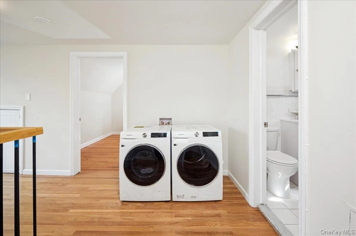 42 Glen Road, Eastchester, NY, 4 Bedrooms Bedrooms, 6 Rooms Rooms,2 BathroomsBathrooms,Residential Lease,For Rent,Glen,0,1002912 42 Glen Road, Eastchester, NY, 4 Bedrooms Bedrooms, 6 Rooms Rooms,2 BathroomsBathrooms,Residential Lease,For Rent,Glen,0,1002912