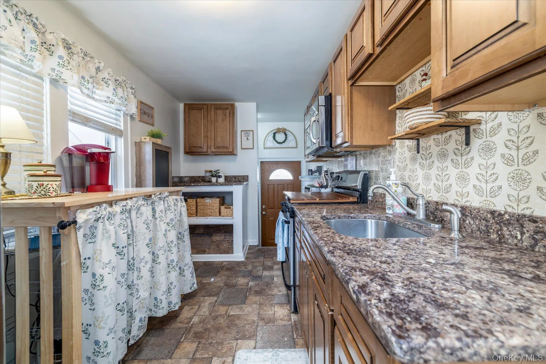 2015 Freeman Avenue, Hempstead, NY, 3 Bedrooms Bedrooms, 7 Rooms Rooms,1 BathroomBathrooms,Residential Sale,For Rent,Freeman,0,1002916 2015 Freeman Avenue, Hempstead, NY, 3 Bedrooms Bedrooms, 7 Rooms Rooms,1 BathroomBathrooms,Residential Sale,For Rent,Freeman,0,1002916