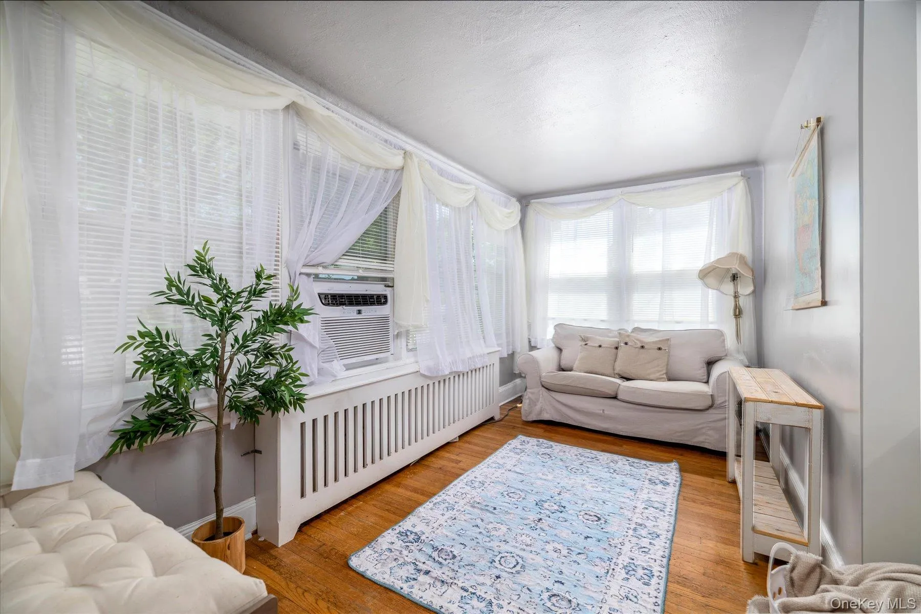 2015 Freeman Avenue, Hempstead, NY, 3 Bedrooms Bedrooms, 7 Rooms Rooms,1 BathroomBathrooms,Residential Sale,For Rent,Freeman,0,1002916 2015 Freeman Avenue, Hempstead, NY, 3 Bedrooms Bedrooms, 7 Rooms Rooms,1 BathroomBathrooms,Residential Sale,For Rent,Freeman,0,1002916