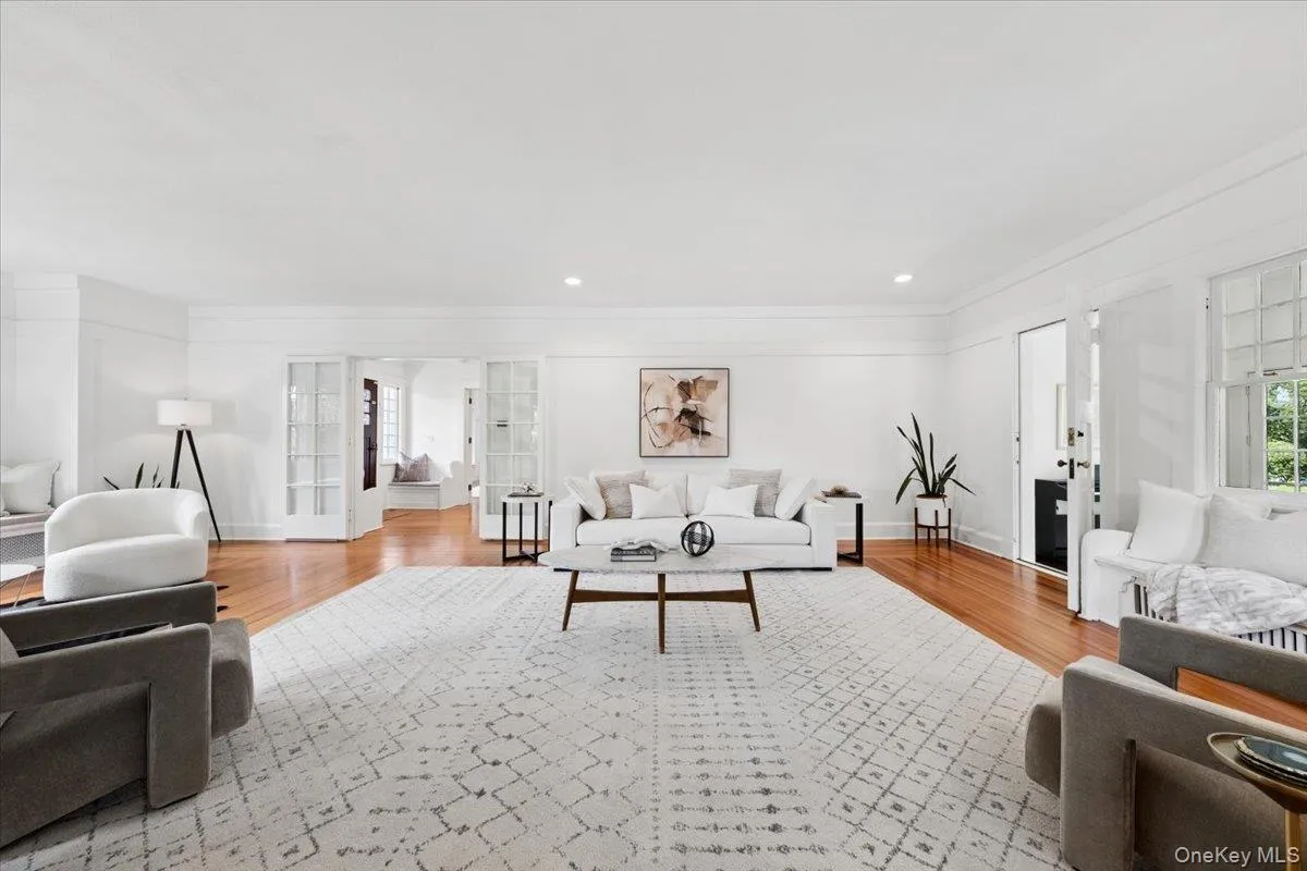 294 Weaver Street, Mamaroneck, NY, 4 Bedrooms Bedrooms, 11 Rooms Rooms,3 BathroomsBathrooms,Residential,For Rent,Weaver,0,1002921 294 Weaver Street, Mamaroneck, NY, 4 Bedrooms Bedrooms, 11 Rooms Rooms,3 BathroomsBathrooms,Residential,For Rent,Weaver,0,1002921