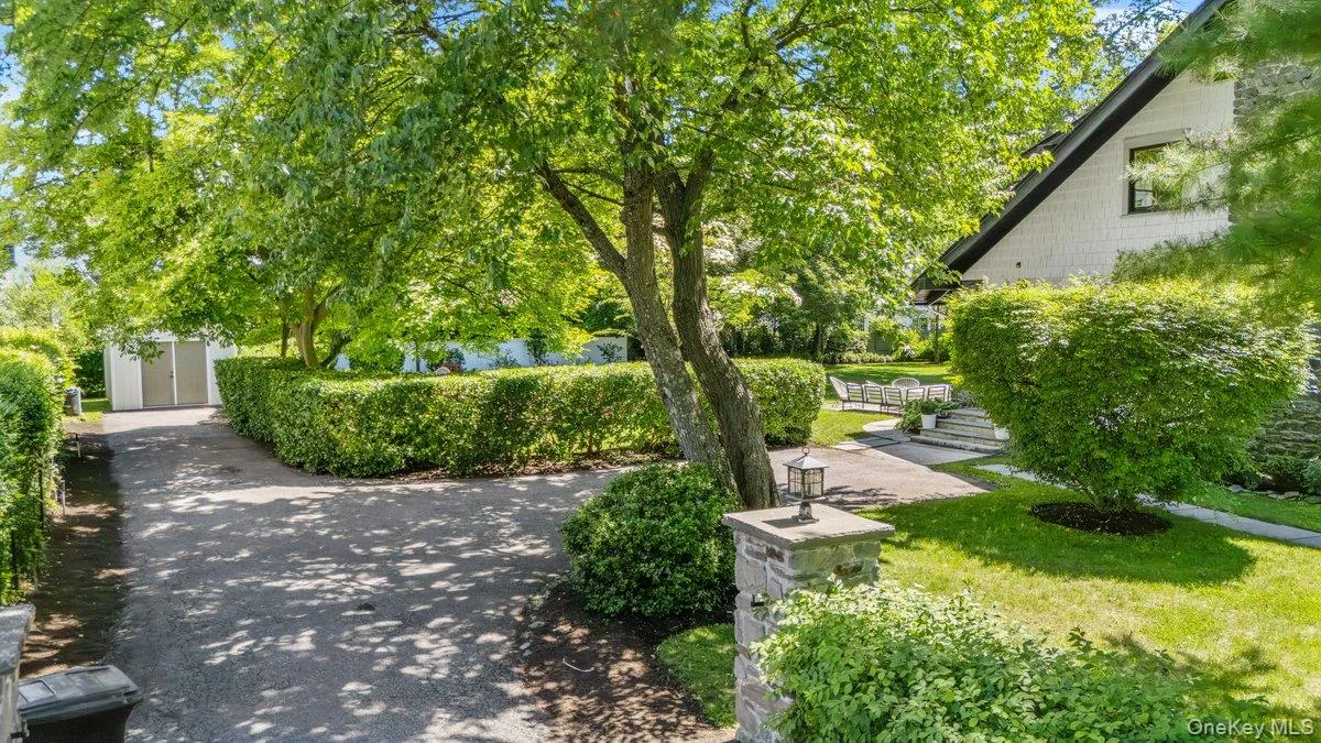 294 Weaver Street, Mamaroneck, NY, 4 Bedrooms Bedrooms, 11 Rooms Rooms,3 BathroomsBathrooms,Residential,For Rent,Weaver,0,1002921 294 Weaver Street, Mamaroneck, NY, 4 Bedrooms Bedrooms, 11 Rooms Rooms,3 BathroomsBathrooms,Residential,For Rent,Weaver,0,1002921