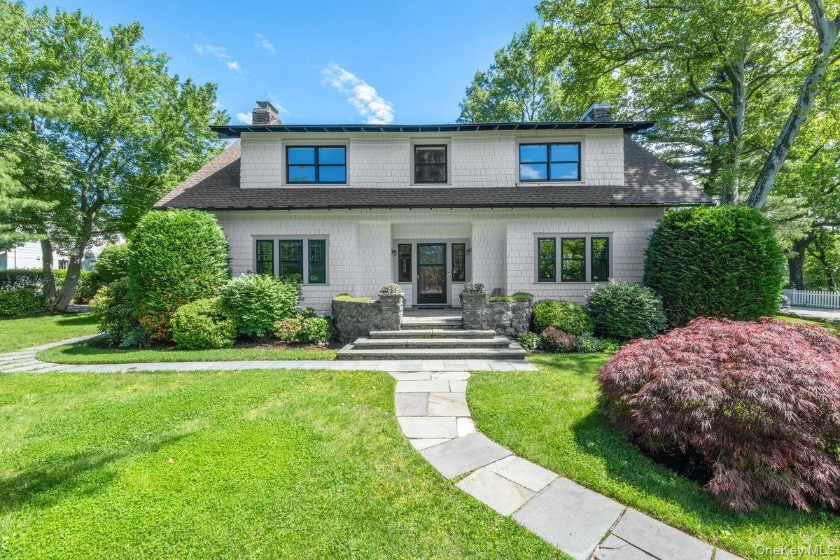 294 Weaver Street, Mamaroneck, NY, 4 Bedrooms Bedrooms, 11 Rooms Rooms,3 BathroomsBathrooms,Residential,For Rent,Weaver,0,1002921 294 Weaver Street, Mamaroneck, NY, 4 Bedrooms Bedrooms, 11 Rooms Rooms,3 BathroomsBathrooms,Residential,For Rent,Weaver,0,1002921