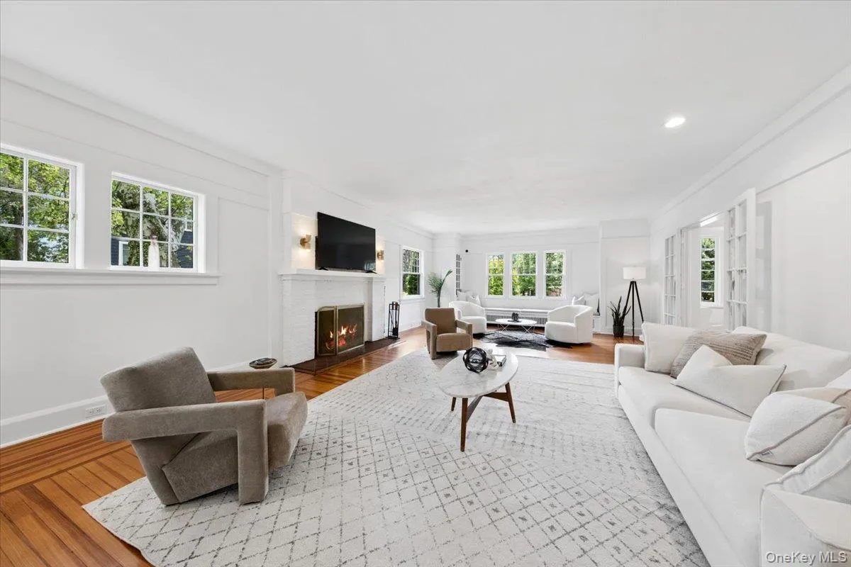 294 Weaver Street, Mamaroneck, NY, 4 Bedrooms Bedrooms, 11 Rooms Rooms,3 BathroomsBathrooms,Residential,For Rent,Weaver,0,1002921 294 Weaver Street, Mamaroneck, NY, 4 Bedrooms Bedrooms, 11 Rooms Rooms,3 BathroomsBathrooms,Residential,For Rent,Weaver,0,1002921