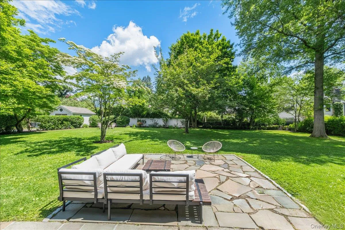 294 Weaver Street, Mamaroneck, NY, 4 Bedrooms Bedrooms, 11 Rooms Rooms,3 BathroomsBathrooms,Residential,For Rent,Weaver,0,1002921 294 Weaver Street, Mamaroneck, NY, 4 Bedrooms Bedrooms, 11 Rooms Rooms,3 BathroomsBathrooms,Residential,For Rent,Weaver,0,1002921