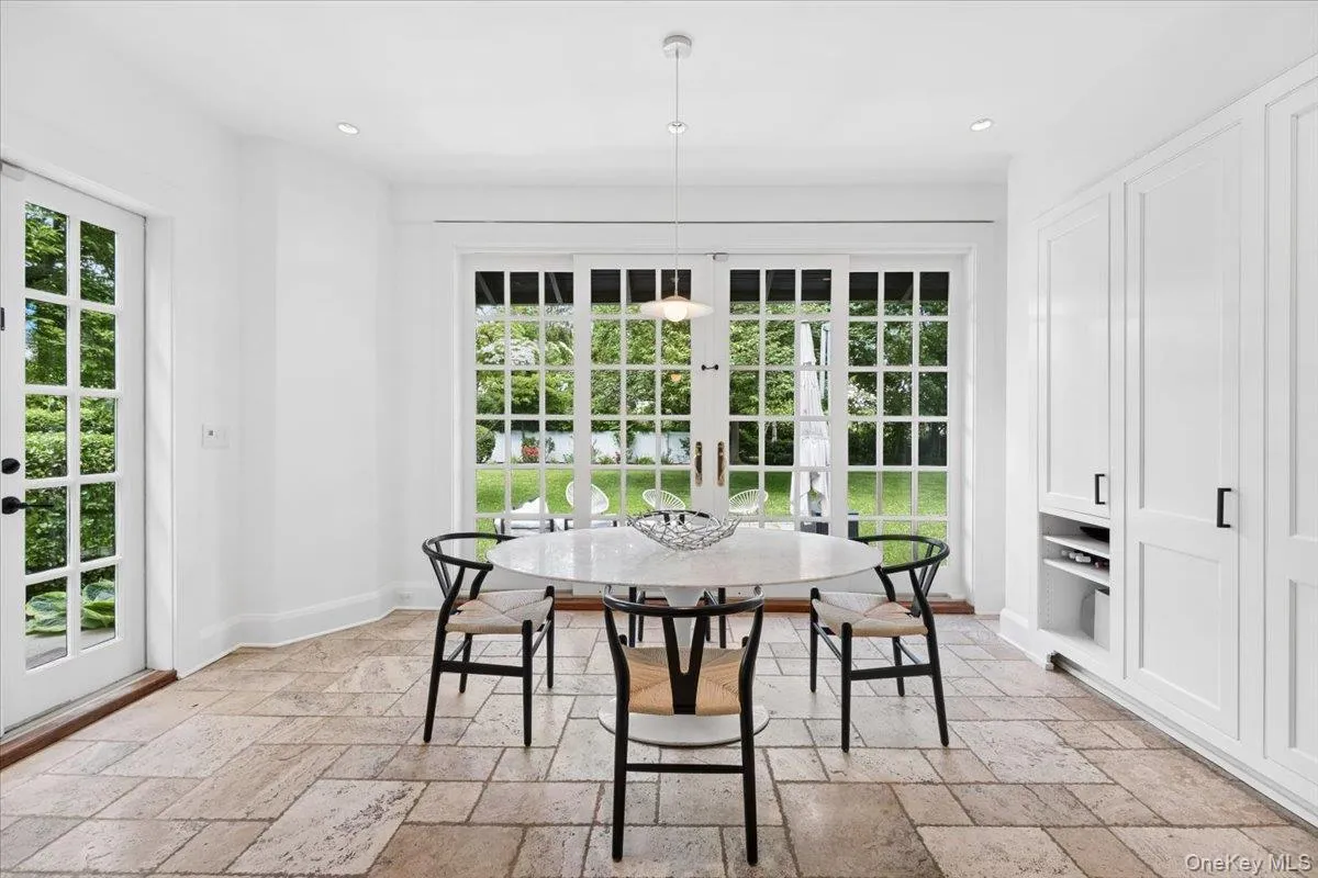 294 Weaver Street, Mamaroneck, NY, 4 Bedrooms Bedrooms, 11 Rooms Rooms,3 BathroomsBathrooms,Residential,For Rent,Weaver,0,1002921 294 Weaver Street, Mamaroneck, NY, 4 Bedrooms Bedrooms, 11 Rooms Rooms,3 BathroomsBathrooms,Residential,For Rent,Weaver,0,1002921