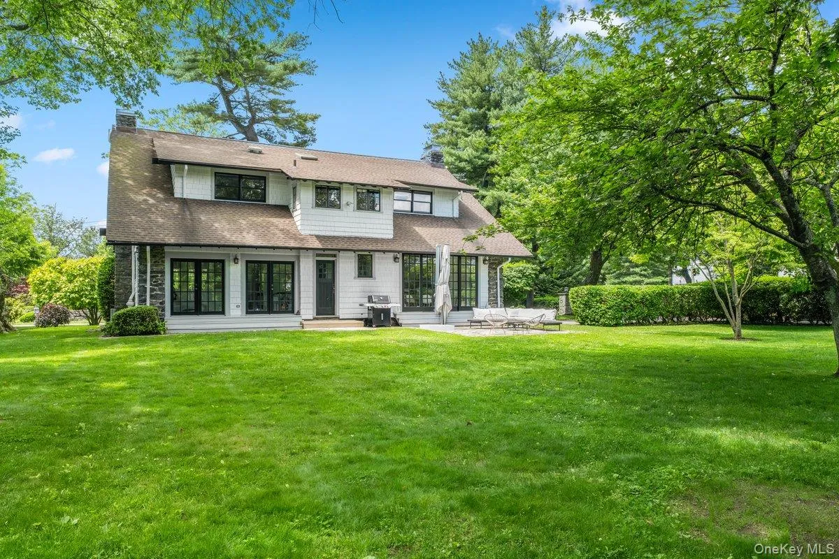 294 Weaver Street, Mamaroneck, NY, 4 Bedrooms Bedrooms, 11 Rooms Rooms,3 BathroomsBathrooms,Residential,For Rent,Weaver,0,1002921 294 Weaver Street, Mamaroneck, NY, 4 Bedrooms Bedrooms, 11 Rooms Rooms,3 BathroomsBathrooms,Residential,For Rent,Weaver,0,1002921