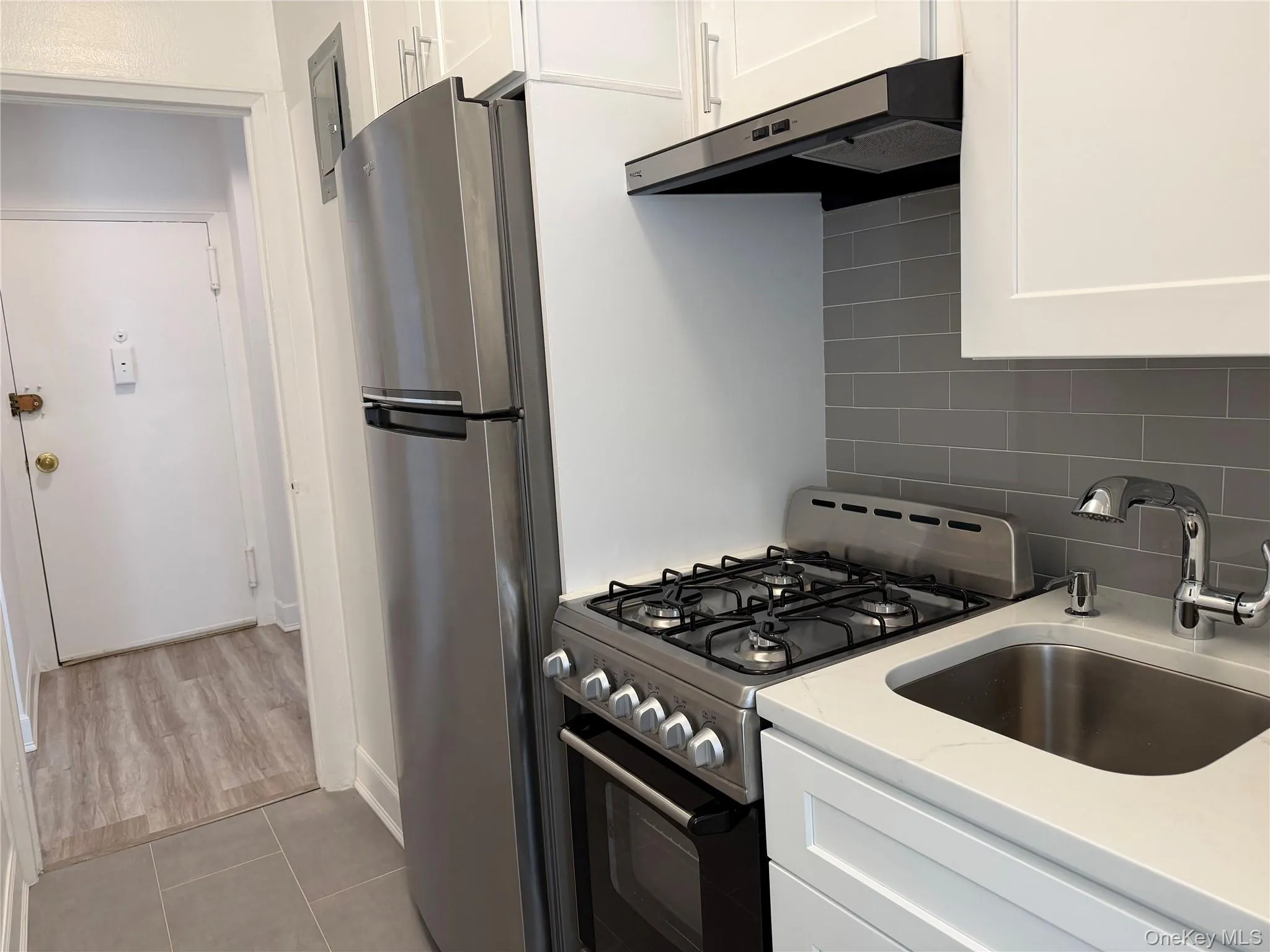 120 Hartsdale Avenue, Greenburgh, NY, 1 Bedroom Bedrooms, 4 Rooms Rooms,1 BathroomBathrooms,Residential,For Rent,Hartsdale,0,1002931 120 Hartsdale Avenue, Greenburgh, NY, 1 Bedroom Bedrooms, 4 Rooms Rooms,1 BathroomBathrooms,Residential,For Rent,Hartsdale,0,1002931