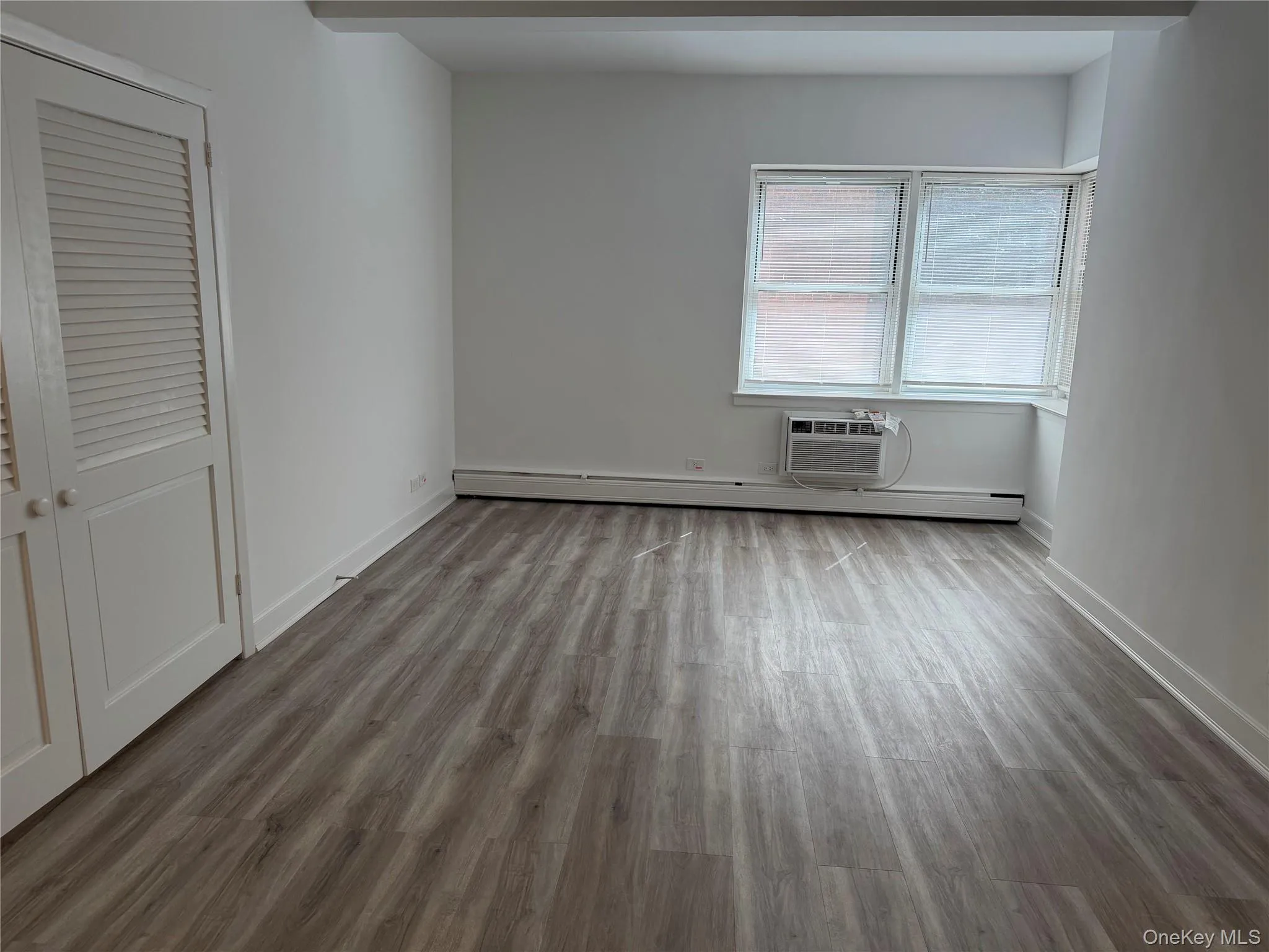 120 Hartsdale Avenue, Greenburgh, NY, 1 Bedroom Bedrooms, 4 Rooms Rooms,1 BathroomBathrooms,Residential,For Rent,Hartsdale,0,1002931 120 Hartsdale Avenue, Greenburgh, NY, 1 Bedroom Bedrooms, 4 Rooms Rooms,1 BathroomBathrooms,Residential,For Rent,Hartsdale,0,1002931
