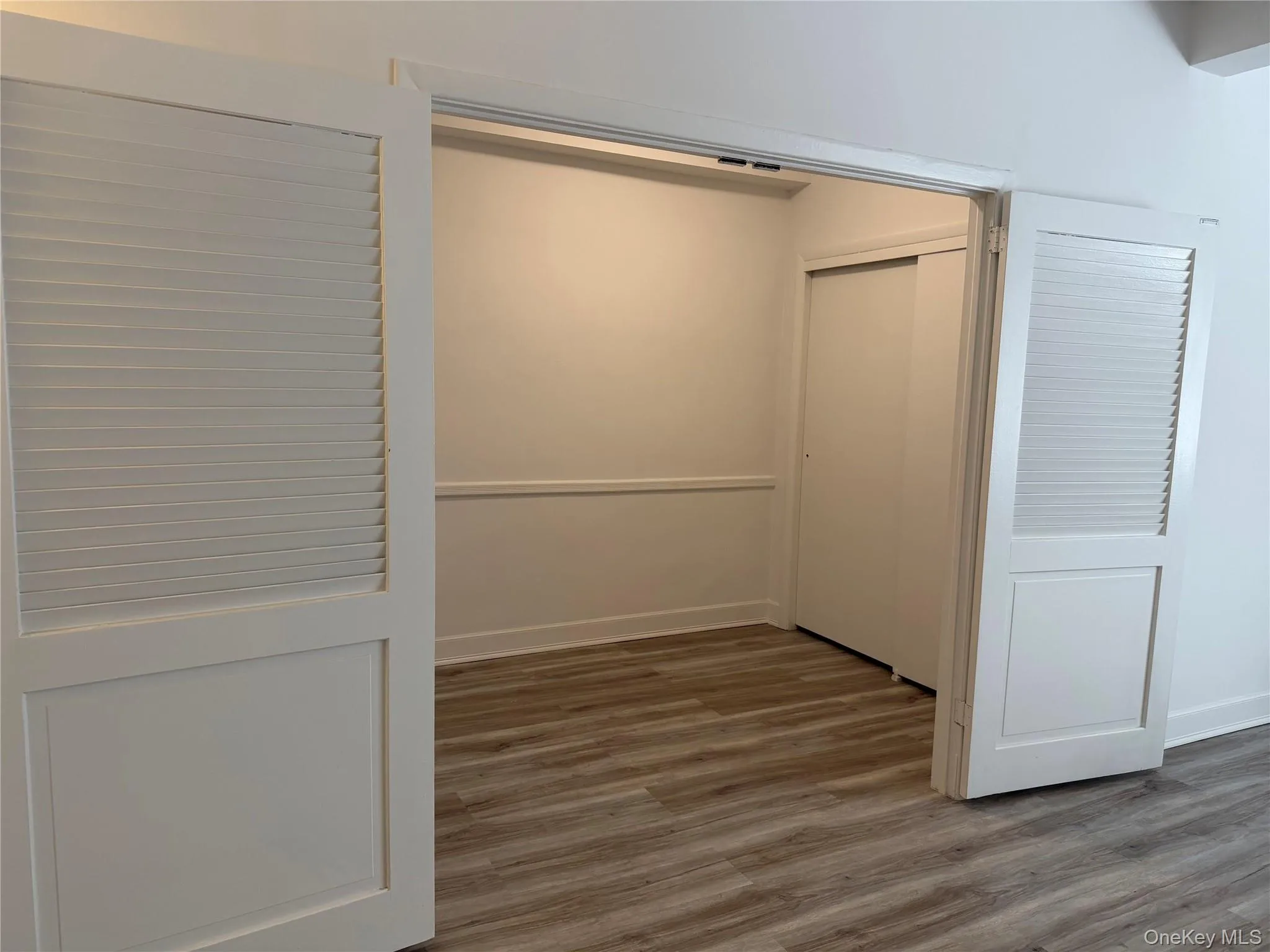 Bonus room with 2 closets Bonus room with 2 closets