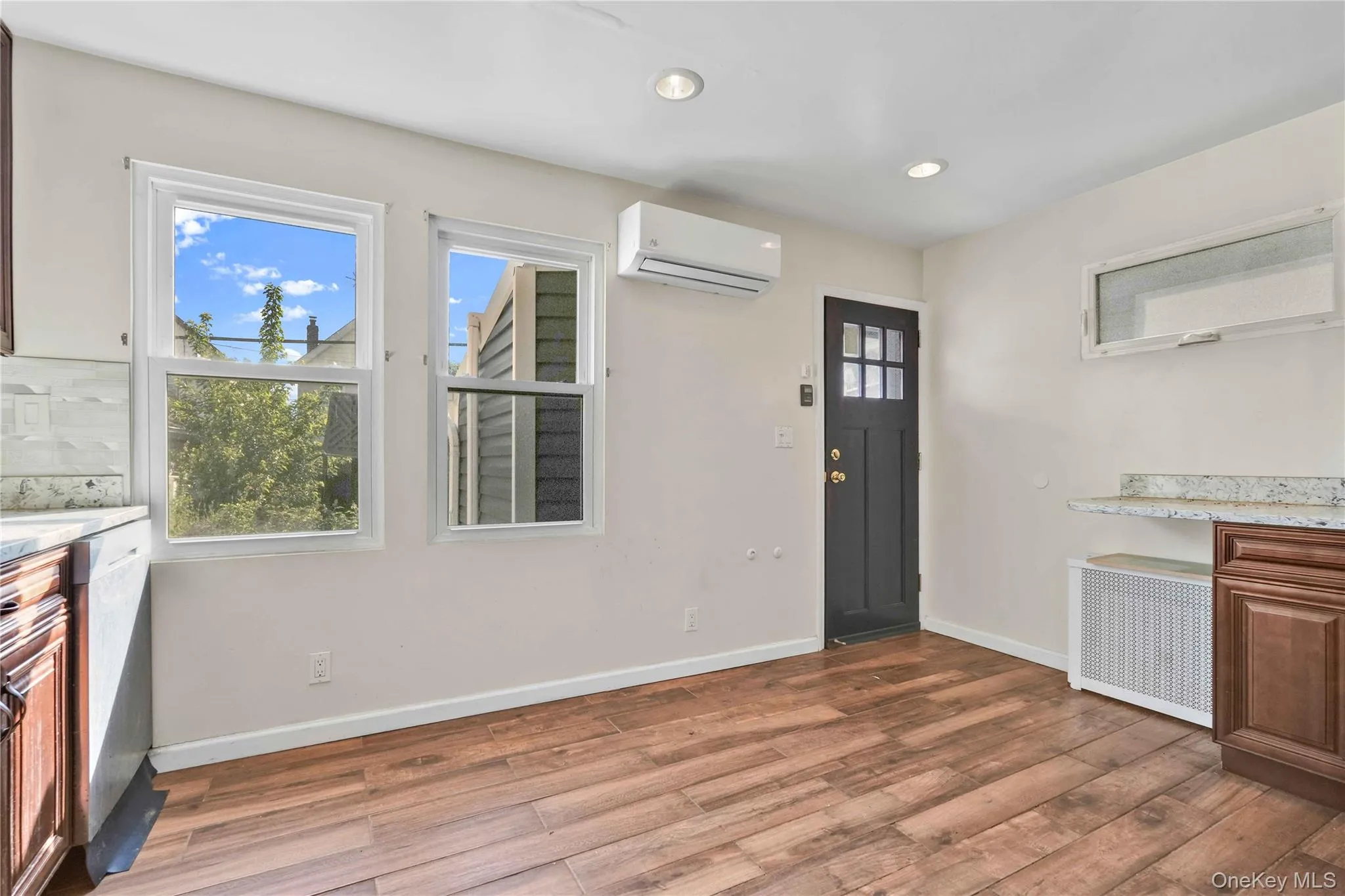 9013 201st Street, New York, NY, 3 Bedrooms Bedrooms, 6 Rooms Rooms,2 BathroomsBathrooms,Residential,For Rent,201st,0,1002934 9013 201st Street, New York, NY, 3 Bedrooms Bedrooms, 6 Rooms Rooms,2 BathroomsBathrooms,Residential,For Rent,201st,0,1002934
