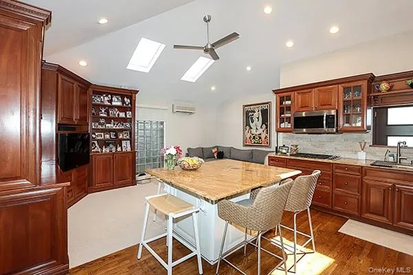 32 Randy Lane, Oyster Bay, NY, 3 Bedrooms Bedrooms, 7 Rooms Rooms,2 BathroomsBathrooms,Residential Lease,For Rent,Randy,0,1002936 32 Randy Lane, Oyster Bay, NY, 3 Bedrooms Bedrooms, 7 Rooms Rooms,2 BathroomsBathrooms,Residential Lease,For Rent,Randy,0,1002936