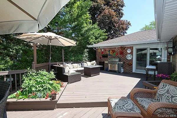 32 Randy Lane, Oyster Bay, NY, 3 Bedrooms Bedrooms, 7 Rooms Rooms,2 BathroomsBathrooms,Residential Lease,For Rent,Randy,0,1002936 32 Randy Lane, Oyster Bay, NY, 3 Bedrooms Bedrooms, 7 Rooms Rooms,2 BathroomsBathrooms,Residential Lease,For Rent,Randy,0,1002936