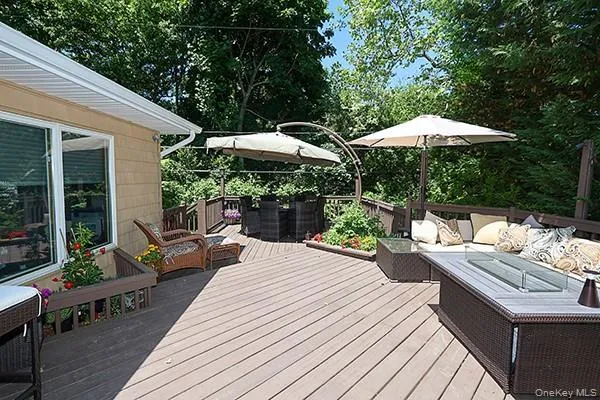32 Randy Lane, Oyster Bay, NY, 3 Bedrooms Bedrooms, 7 Rooms Rooms,2 BathroomsBathrooms,Residential Lease,For Rent,Randy,0,1002936 32 Randy Lane, Oyster Bay, NY, 3 Bedrooms Bedrooms, 7 Rooms Rooms,2 BathroomsBathrooms,Residential Lease,For Rent,Randy,0,1002936