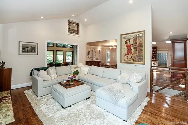 32 Randy Lane, Oyster Bay, NY, 3 Bedrooms Bedrooms, 7 Rooms Rooms,2 BathroomsBathrooms,Residential Lease,For Rent,Randy,0,1002936 32 Randy Lane, Oyster Bay, NY, 3 Bedrooms Bedrooms, 7 Rooms Rooms,2 BathroomsBathrooms,Residential Lease,For Rent,Randy,0,1002936