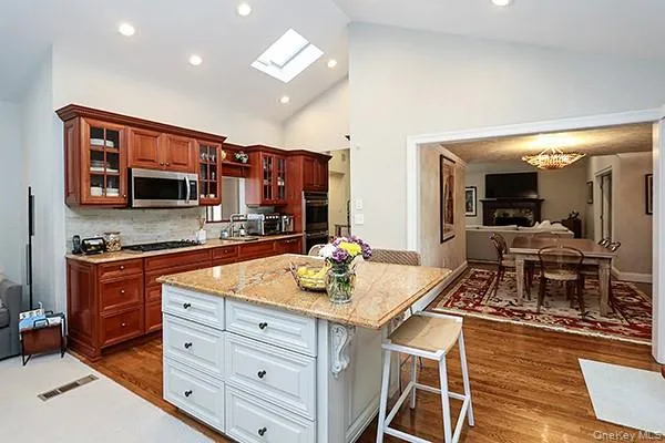 32 Randy Lane, Oyster Bay, NY, 3 Bedrooms Bedrooms, 7 Rooms Rooms,2 BathroomsBathrooms,Residential Lease,For Rent,Randy,0,1002936 32 Randy Lane, Oyster Bay, NY, 3 Bedrooms Bedrooms, 7 Rooms Rooms,2 BathroomsBathrooms,Residential Lease,For Rent,Randy,0,1002936