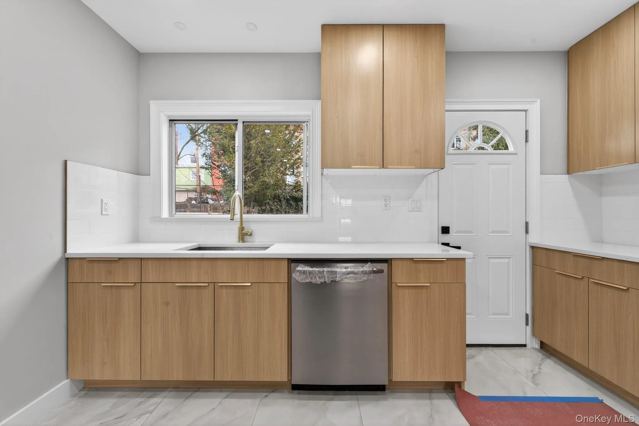 4058 Murdock Avenue, New York, NY, 3 Bedrooms Bedrooms, 12 Rooms Rooms,2 BathroomsBathrooms,Residential,For Rent,Murdock,0,1002937 4058 Murdock Avenue, New York, NY, 3 Bedrooms Bedrooms, 12 Rooms Rooms,2 BathroomsBathrooms,Residential,For Rent,Murdock,0,1002937
