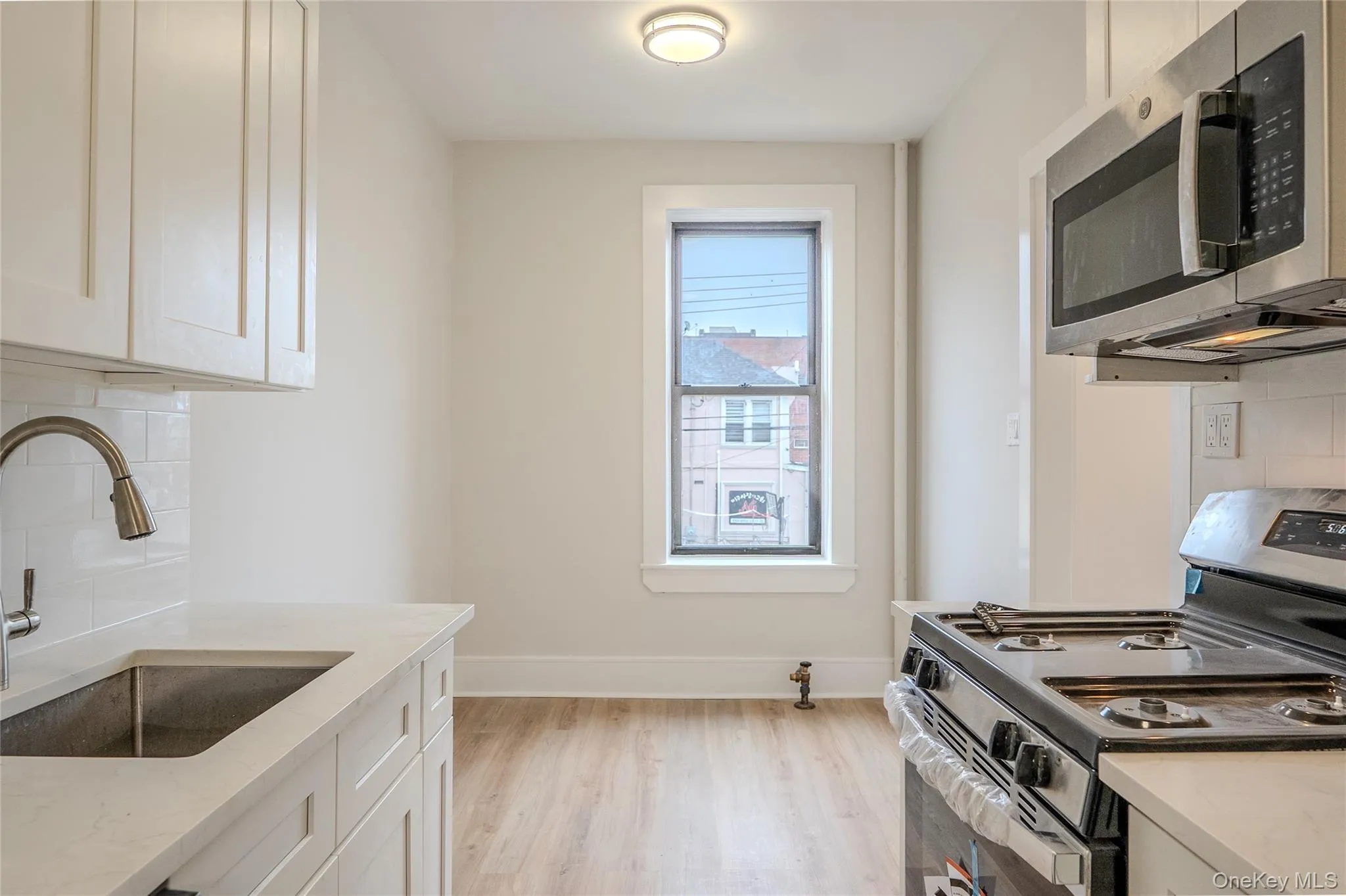 155-17 Sanford Avenue, New York, NY, 2 Bedrooms Bedrooms, 5 Rooms Rooms,1 BathroomBathrooms,Residential,For Rent,Sanford,0,1002941 155-17 Sanford Avenue, New York, NY, 2 Bedrooms Bedrooms, 5 Rooms Rooms,1 BathroomBathrooms,Residential,For Rent,Sanford,0,1002941