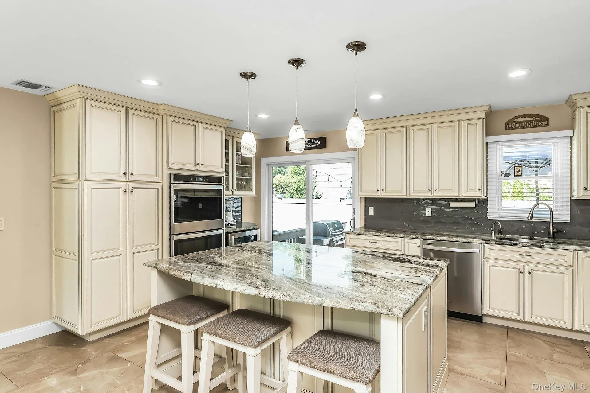 2 Vermont Street, Babylon, NY, 4 Bedrooms Bedrooms, 9 Rooms Rooms,2 BathroomsBathrooms,Residential,For Rent,Vermont,0,1002943 2 Vermont Street, Babylon, NY, 4 Bedrooms Bedrooms, 9 Rooms Rooms,2 BathroomsBathrooms,Residential,For Rent,Vermont,0,1002943