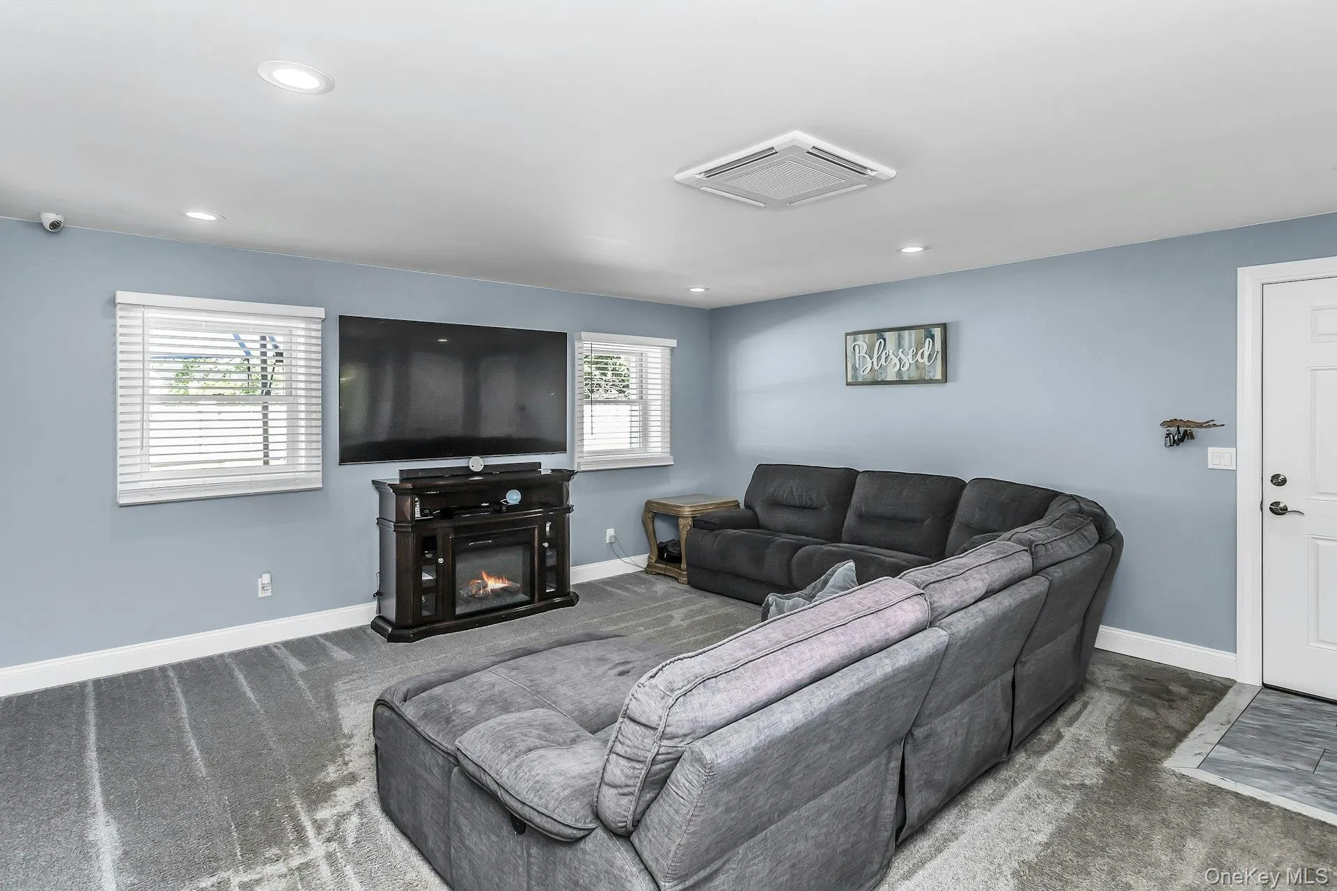 2 Vermont Street, Babylon, NY, 4 Bedrooms Bedrooms, 9 Rooms Rooms,2 BathroomsBathrooms,Residential,For Rent,Vermont,0,1002943 2 Vermont Street, Babylon, NY, 4 Bedrooms Bedrooms, 9 Rooms Rooms,2 BathroomsBathrooms,Residential,For Rent,Vermont,0,1002943