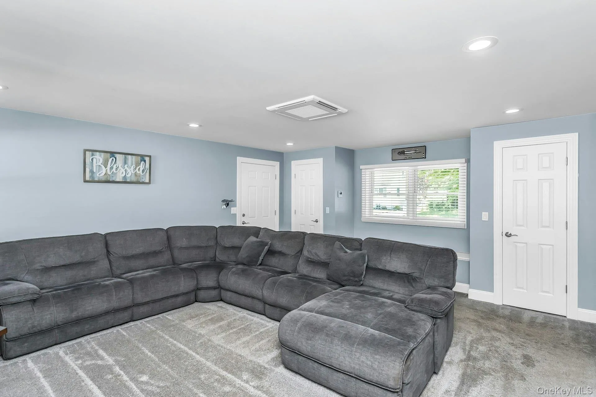 2 Vermont Street, Babylon, NY, 4 Bedrooms Bedrooms, 9 Rooms Rooms,2 BathroomsBathrooms,Residential,For Rent,Vermont,0,1002943 2 Vermont Street, Babylon, NY, 4 Bedrooms Bedrooms, 9 Rooms Rooms,2 BathroomsBathrooms,Residential,For Rent,Vermont,0,1002943