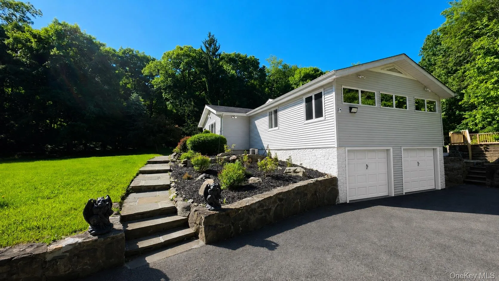 54 Allapartus Road, Ossining, NY, 4 Bedrooms Bedrooms, 7 Rooms Rooms,3 BathroomsBathrooms,Residential,For Rent,Allapartus,0,1002953 54 Allapartus Road, Ossining, NY, 4 Bedrooms Bedrooms, 7 Rooms Rooms,3 BathroomsBathrooms,Residential,For Rent,Allapartus,0,1002953