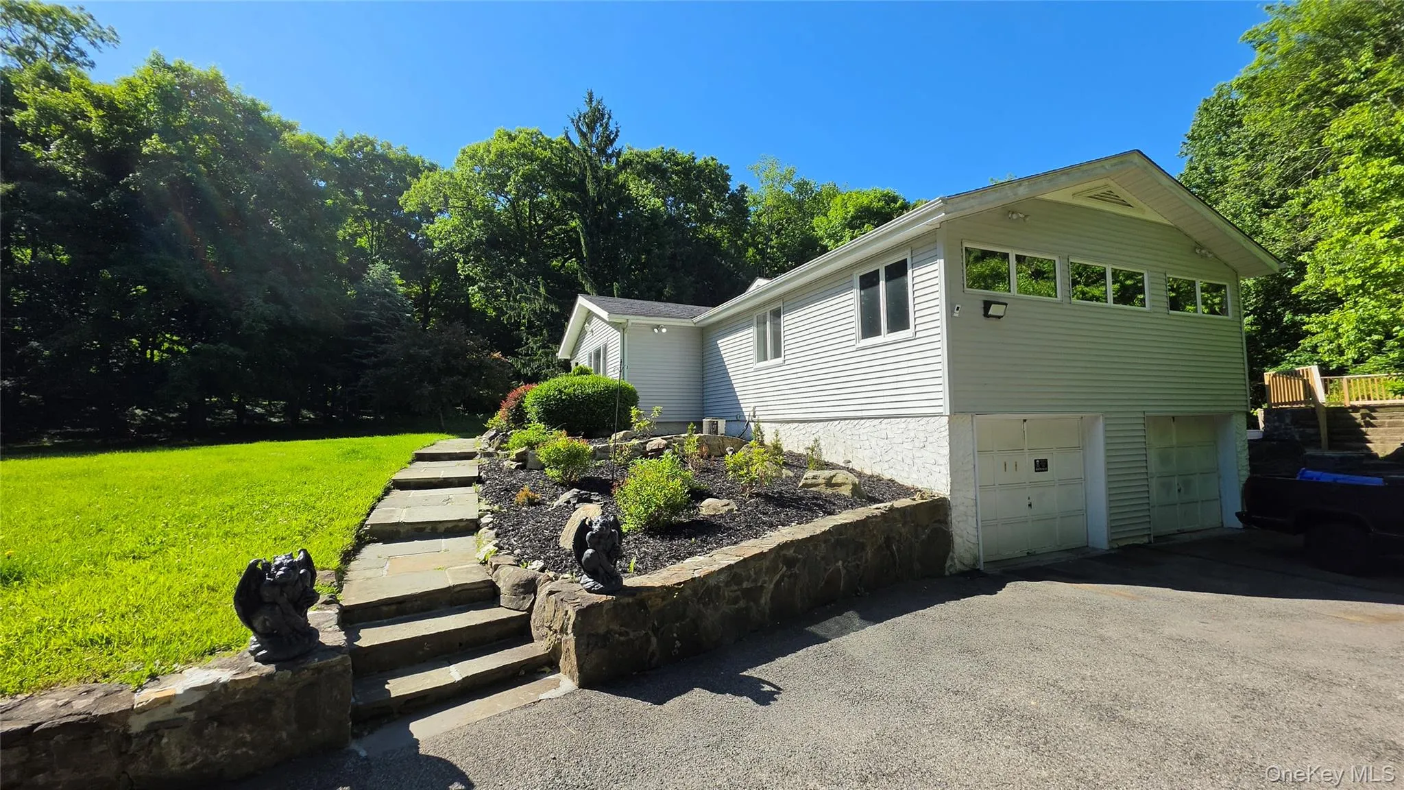 54 Allapartus Road, Ossining, NY, 4 Bedrooms Bedrooms, 7 Rooms Rooms,3 BathroomsBathrooms,Residential,For Rent,Allapartus,0,1002953 54 Allapartus Road, Ossining, NY, 4 Bedrooms Bedrooms, 7 Rooms Rooms,3 BathroomsBathrooms,Residential,For Rent,Allapartus,0,1002953