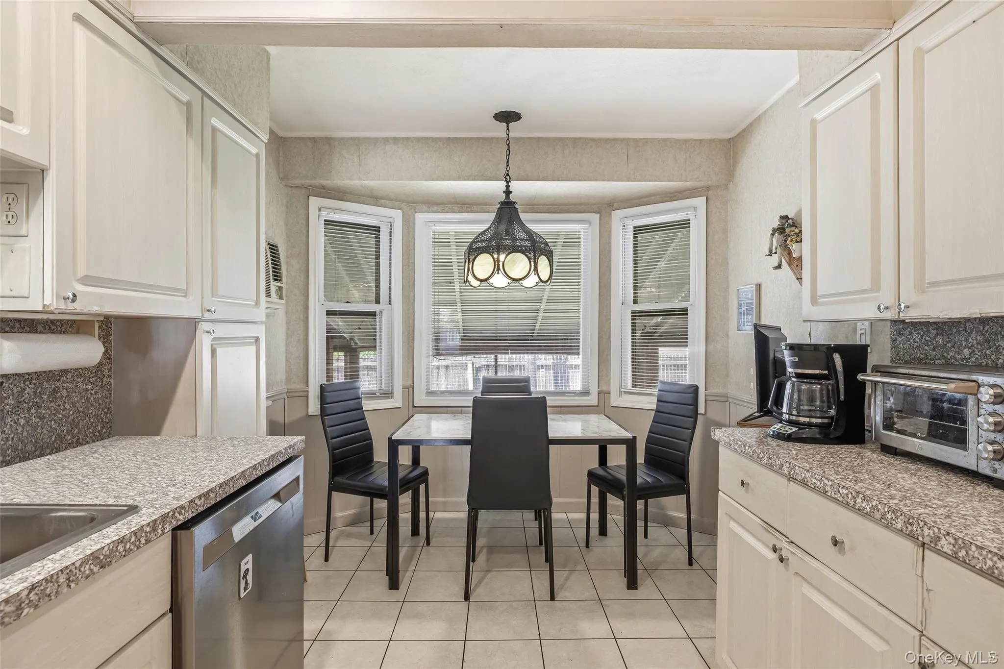 3960 Wellwood Road, Hempstead, NY, 3 Bedrooms Bedrooms, 8 Rooms Rooms,2 BathroomsBathrooms,Residential,For Rent,Wellwood,0,1002955 3960 Wellwood Road, Hempstead, NY, 3 Bedrooms Bedrooms, 8 Rooms Rooms,2 BathroomsBathrooms,Residential,For Rent,Wellwood,0,1002955