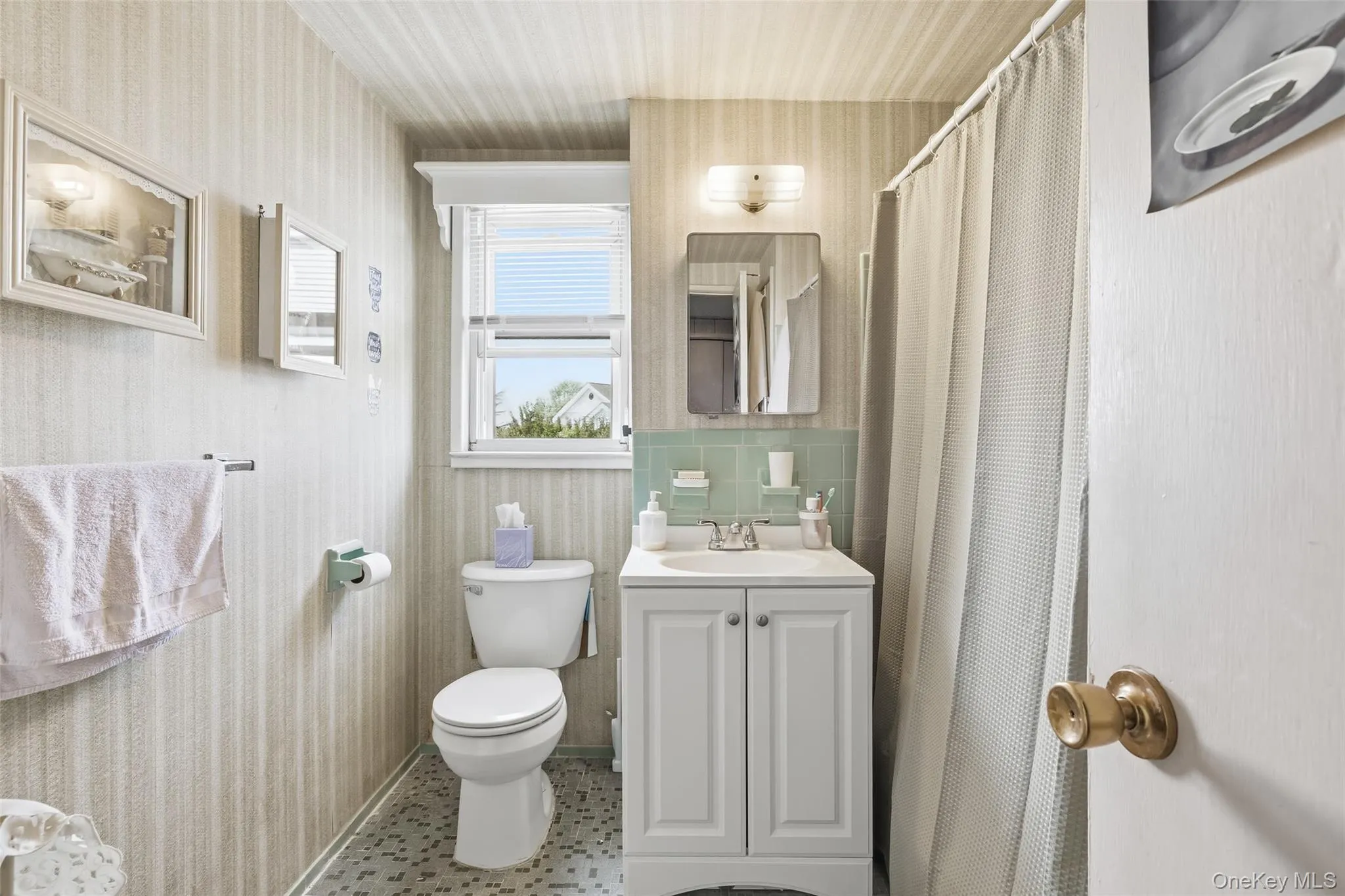 3960 Wellwood Road, Hempstead, NY, 3 Bedrooms Bedrooms, 8 Rooms Rooms,2 BathroomsBathrooms,Residential,For Rent,Wellwood,0,1002955 3960 Wellwood Road, Hempstead, NY, 3 Bedrooms Bedrooms, 8 Rooms Rooms,2 BathroomsBathrooms,Residential,For Rent,Wellwood,0,1002955