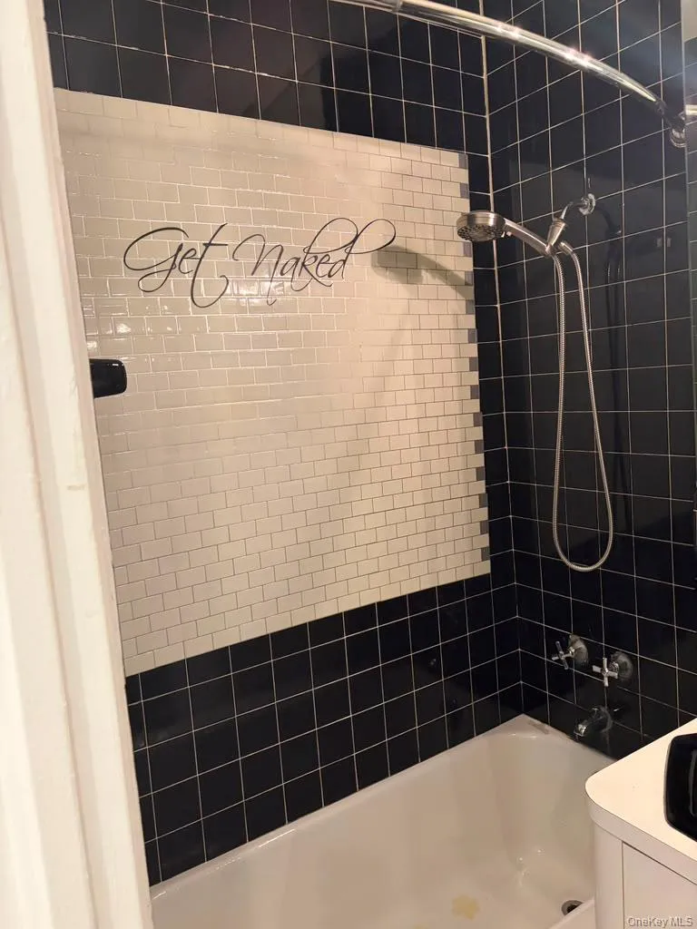 99-60 63rd Road, New York, NY, 2 Rooms Rooms,1 BathroomBathrooms,Residential Sale,For Rent,63rd Road,0,1002957 99-60 63rd Road, New York, NY, 2 Rooms Rooms,1 BathroomBathrooms,Residential Sale,For Rent,63rd Road,0,1002957