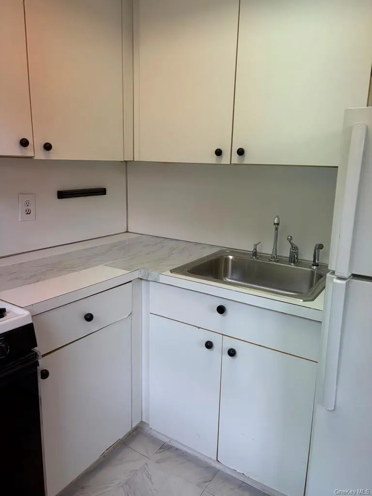 99-60 63rd Road, New York, NY, 2 Rooms Rooms,1 BathroomBathrooms,Residential Sale,For Rent,63rd Road,0,1002957 99-60 63rd Road, New York, NY, 2 Rooms Rooms,1 BathroomBathrooms,Residential Sale,For Rent,63rd Road,0,1002957
