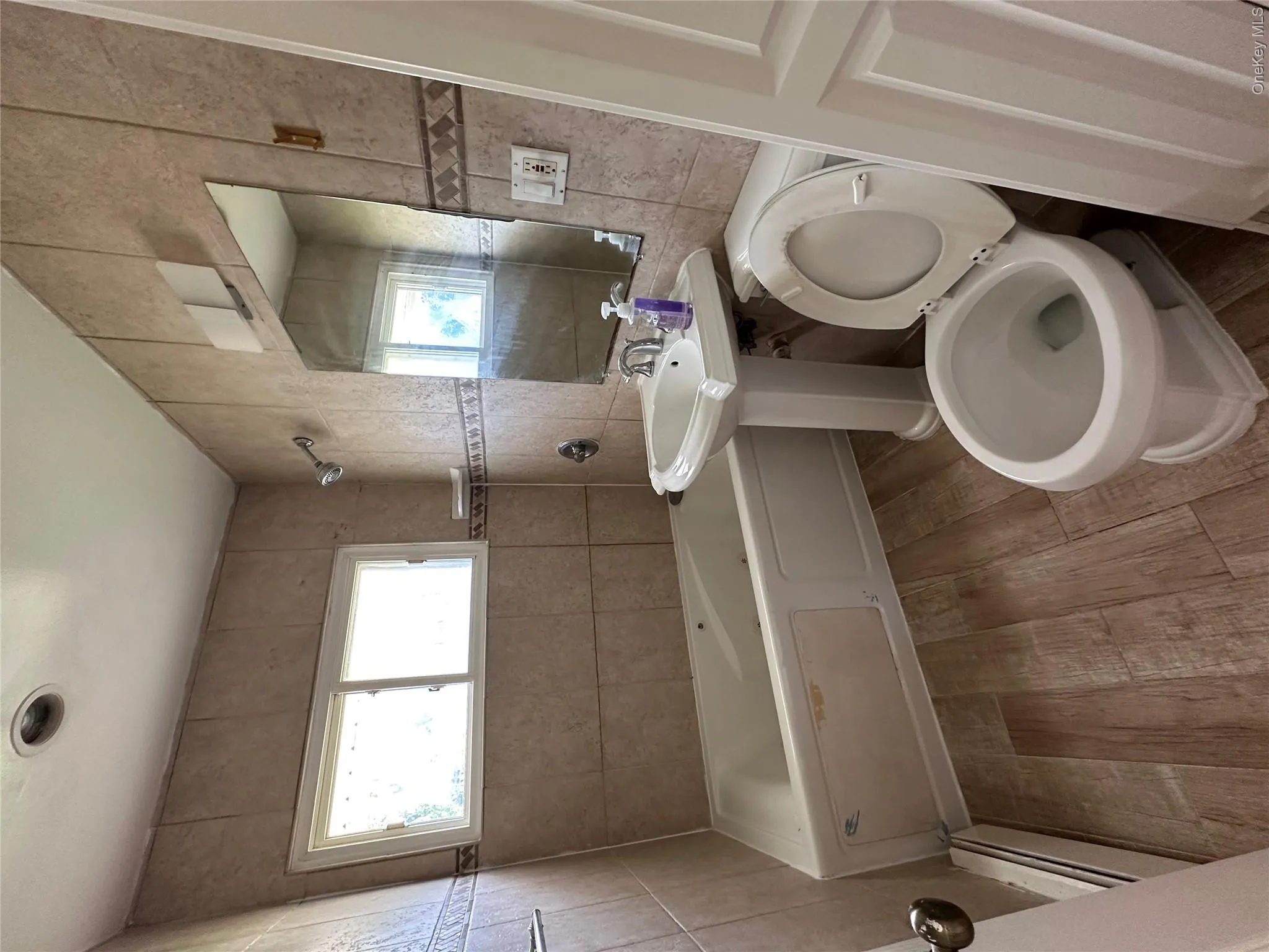11 Acre Lane, Oyster Bay, NY, 4 Bedrooms Bedrooms, 5 Rooms Rooms,2 BathroomsBathrooms,Residential,For Rent,Acre,0,1002958 11 Acre Lane, Oyster Bay, NY, 4 Bedrooms Bedrooms, 5 Rooms Rooms,2 BathroomsBathrooms,Residential,For Rent,Acre,0,1002958