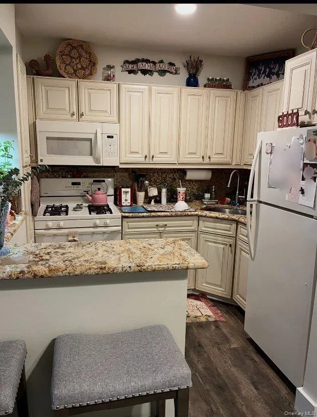 Kitchen W/Nook Kitchen W/Nook