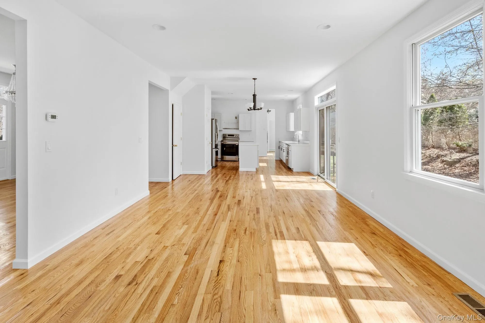1871 Edwards Avenue, Riverhead, NY, 4 Bedrooms Bedrooms, 10 Rooms Rooms,2 BathroomsBathrooms,Residential Lease,For Rent,Edwards,0,1002966 1871 Edwards Avenue, Riverhead, NY, 4 Bedrooms Bedrooms, 10 Rooms Rooms,2 BathroomsBathrooms,Residential Lease,For Rent,Edwards,0,1002966