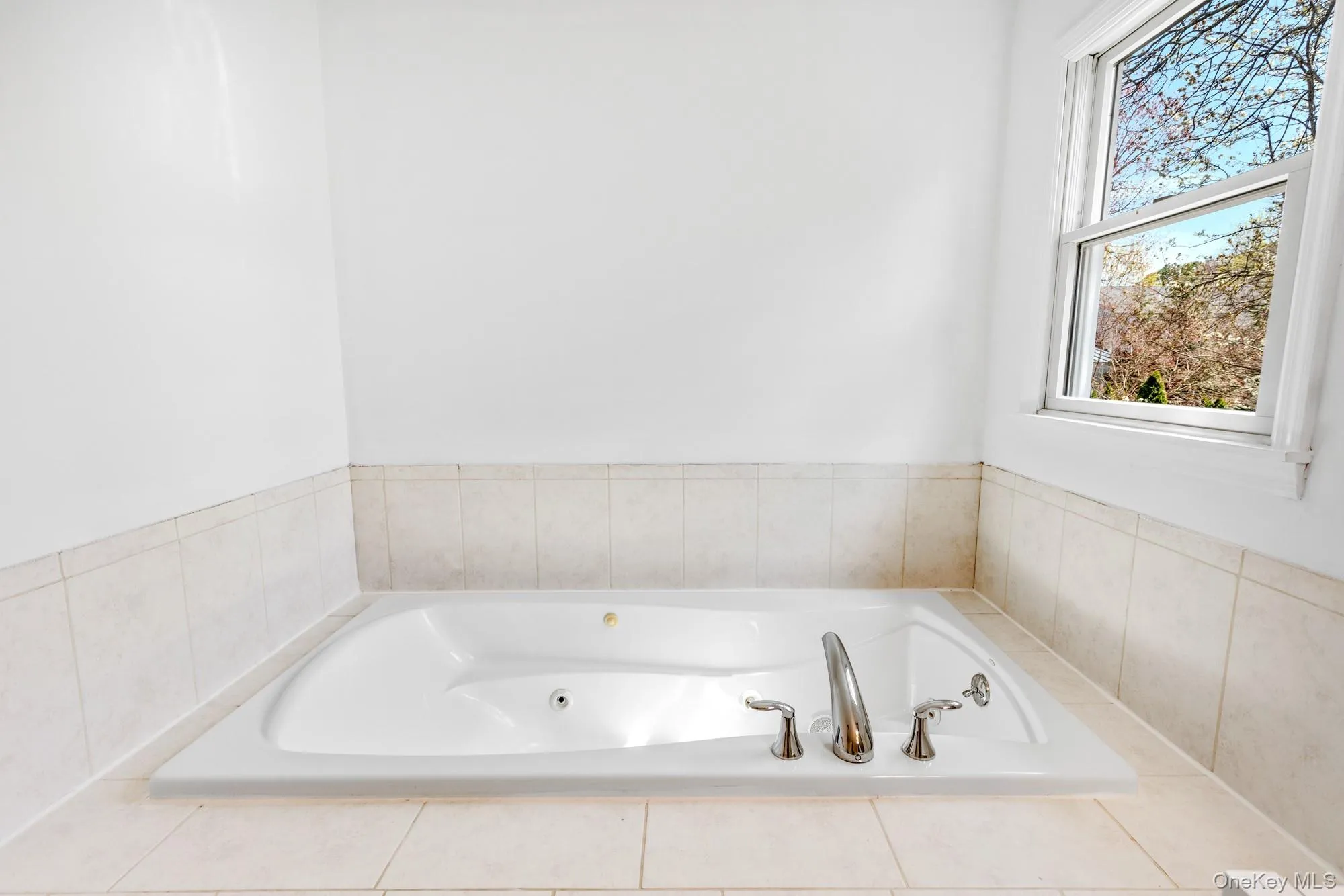 1871 Edwards Avenue, Riverhead, NY, 4 Bedrooms Bedrooms, 10 Rooms Rooms,2 BathroomsBathrooms,Residential Lease,For Rent,Edwards,0,1002966 1871 Edwards Avenue, Riverhead, NY, 4 Bedrooms Bedrooms, 10 Rooms Rooms,2 BathroomsBathrooms,Residential Lease,For Rent,Edwards,0,1002966