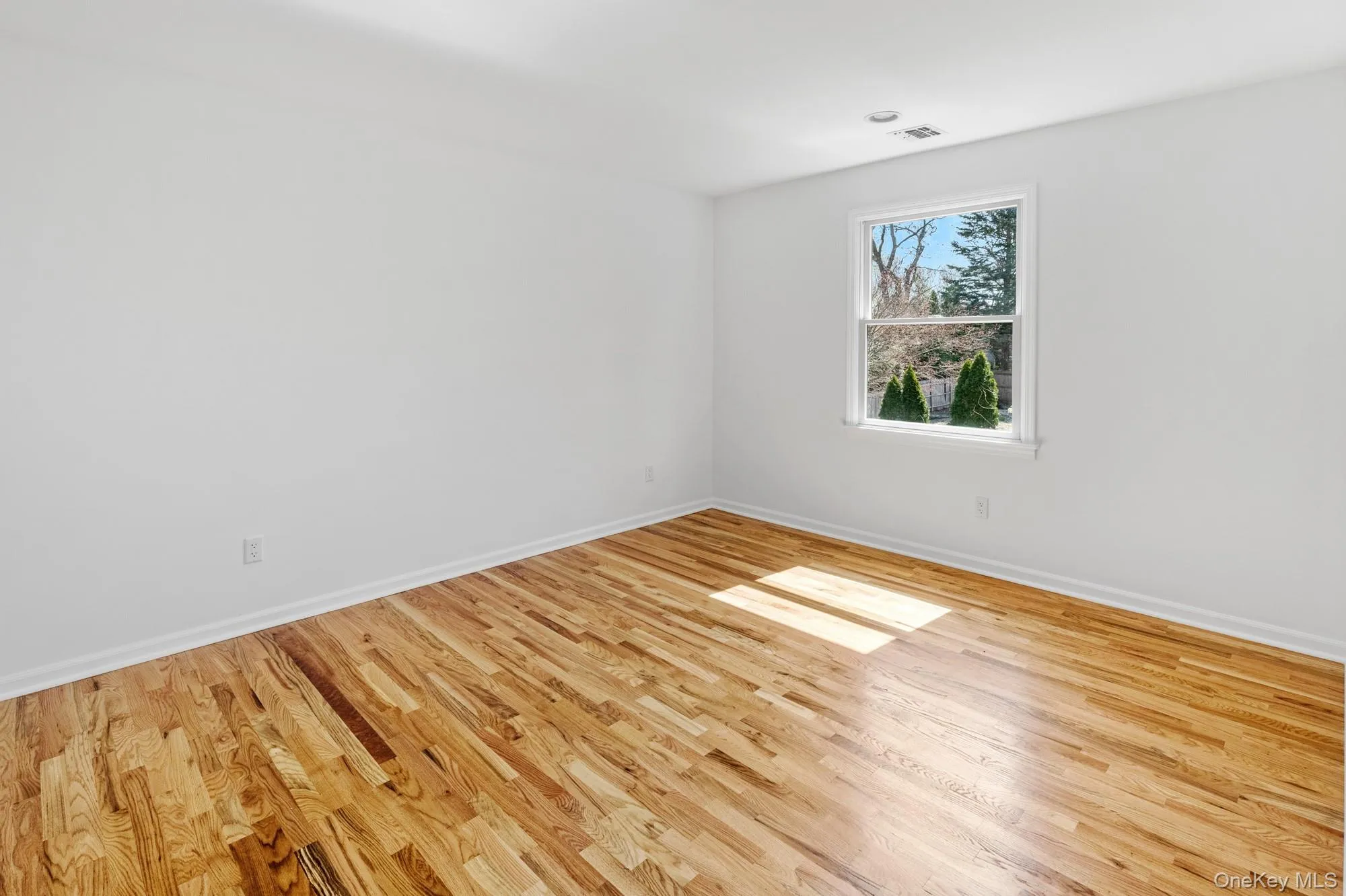 1871 Edwards Avenue, Riverhead, NY, 4 Bedrooms Bedrooms, 10 Rooms Rooms,2 BathroomsBathrooms,Residential Lease,For Rent,Edwards,0,1002966 1871 Edwards Avenue, Riverhead, NY, 4 Bedrooms Bedrooms, 10 Rooms Rooms,2 BathroomsBathrooms,Residential Lease,For Rent,Edwards,0,1002966