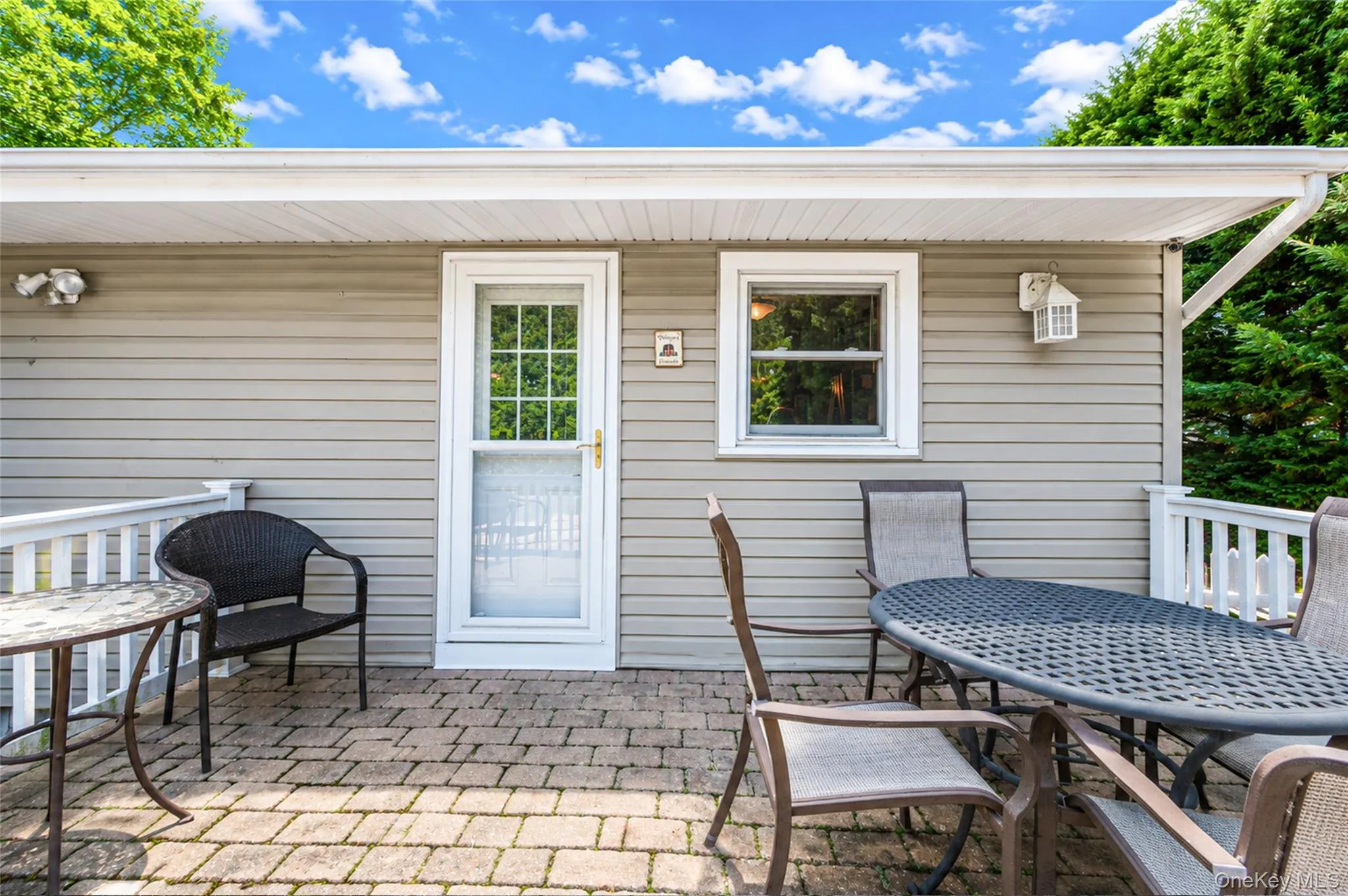 73 Danbury Street, Islip, NY, 4 Bedrooms Bedrooms, 7 Rooms Rooms,2 BathroomsBathrooms,Residential,For Rent,Danbury,0,1002967 73 Danbury Street, Islip, NY, 4 Bedrooms Bedrooms, 7 Rooms Rooms,2 BathroomsBathrooms,Residential,For Rent,Danbury,0,1002967