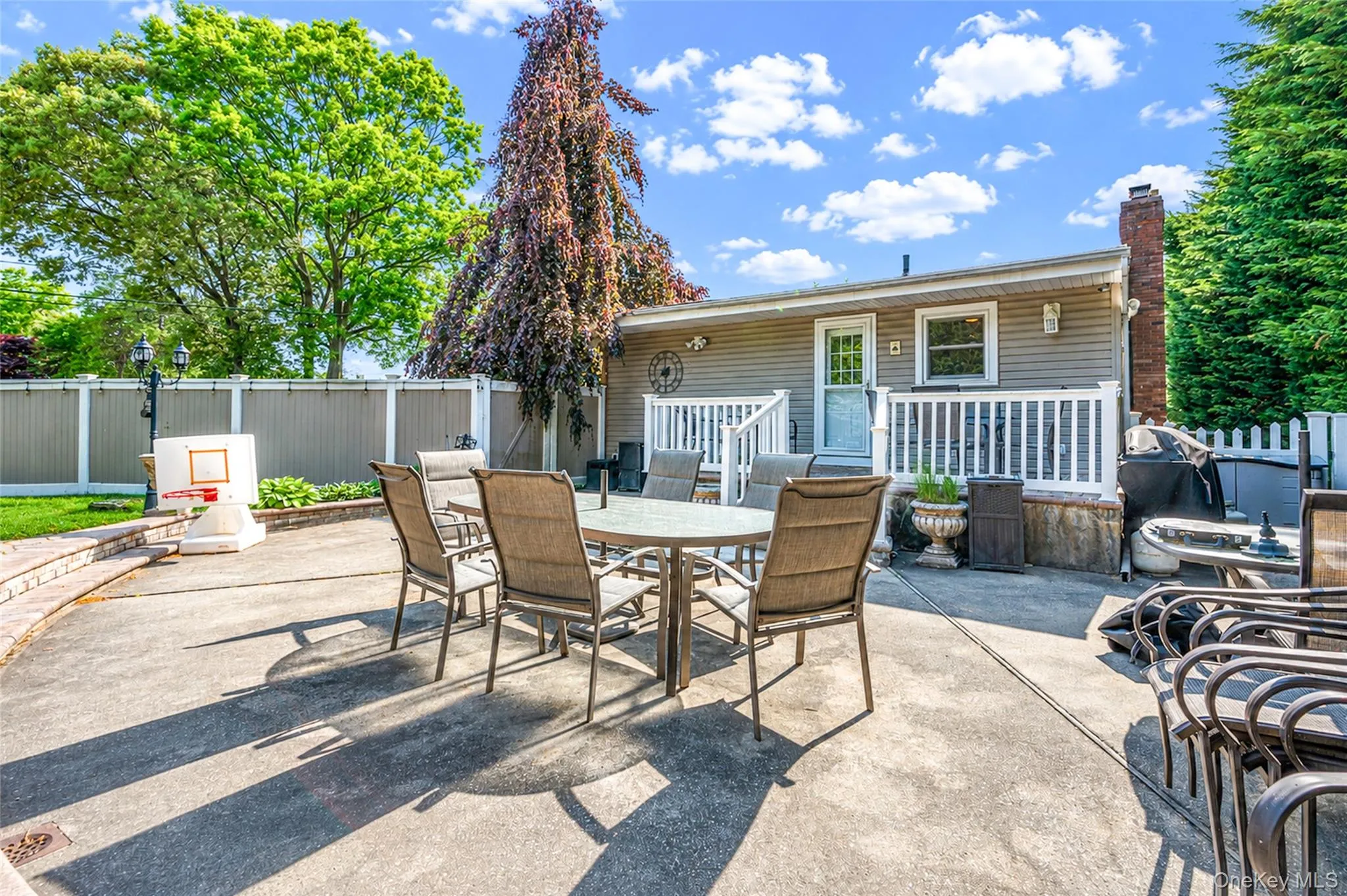 73 Danbury Street, Islip, NY, 4 Bedrooms Bedrooms, 7 Rooms Rooms,2 BathroomsBathrooms,Residential,For Rent,Danbury,0,1002967 73 Danbury Street, Islip, NY, 4 Bedrooms Bedrooms, 7 Rooms Rooms,2 BathroomsBathrooms,Residential,For Rent,Danbury,0,1002967