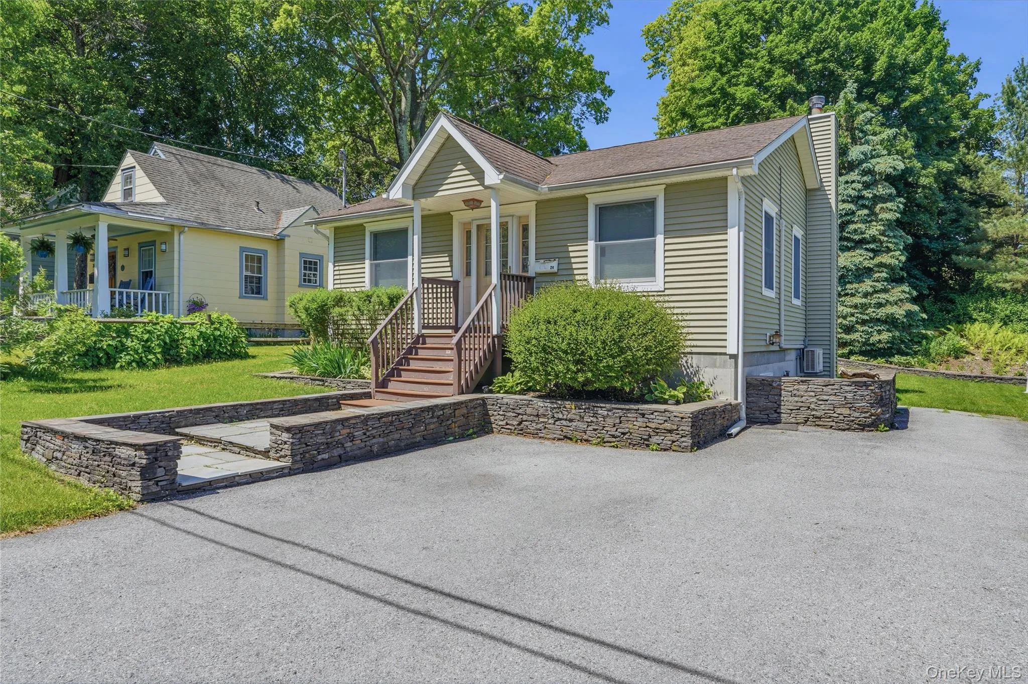 24 Parsonage Street, Rhinebeck, NY, 3 Bedrooms Bedrooms, 6 Rooms Rooms,2 BathroomsBathrooms,Residential,For Rent,Parsonage,0,1002974 24 Parsonage Street, Rhinebeck, NY, 3 Bedrooms Bedrooms, 6 Rooms Rooms,2 BathroomsBathrooms,Residential,For Rent,Parsonage,0,1002974