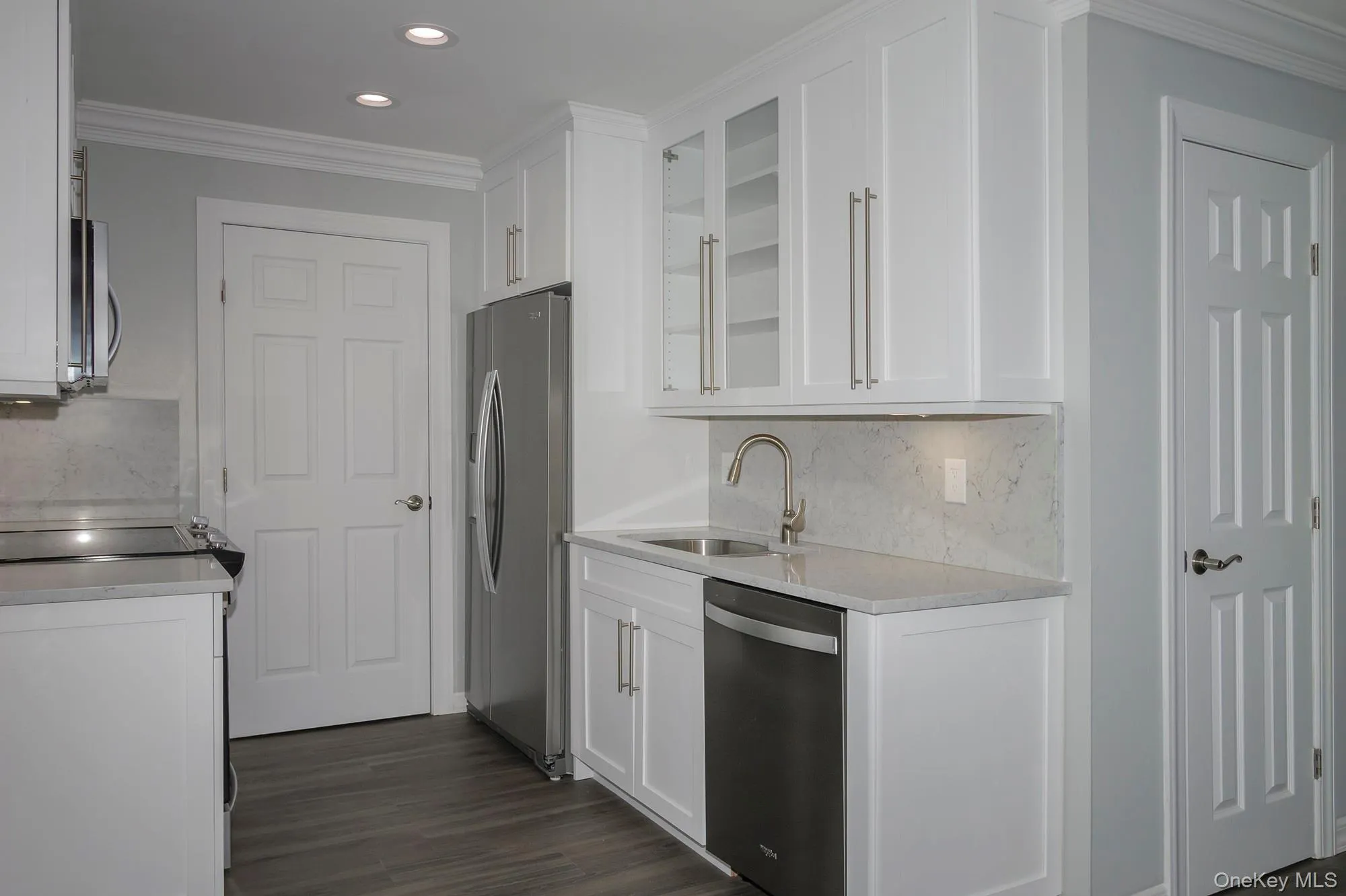 2 Victorian Court, Brookhaven, NY, 2 Bedrooms Bedrooms, 6 Rooms Rooms,2 BathroomsBathrooms,Residential Lease,For Rent,Victorian,0,1002975 2 Victorian Court, Brookhaven, NY, 2 Bedrooms Bedrooms, 6 Rooms Rooms,2 BathroomsBathrooms,Residential Lease,For Rent,Victorian,0,1002975