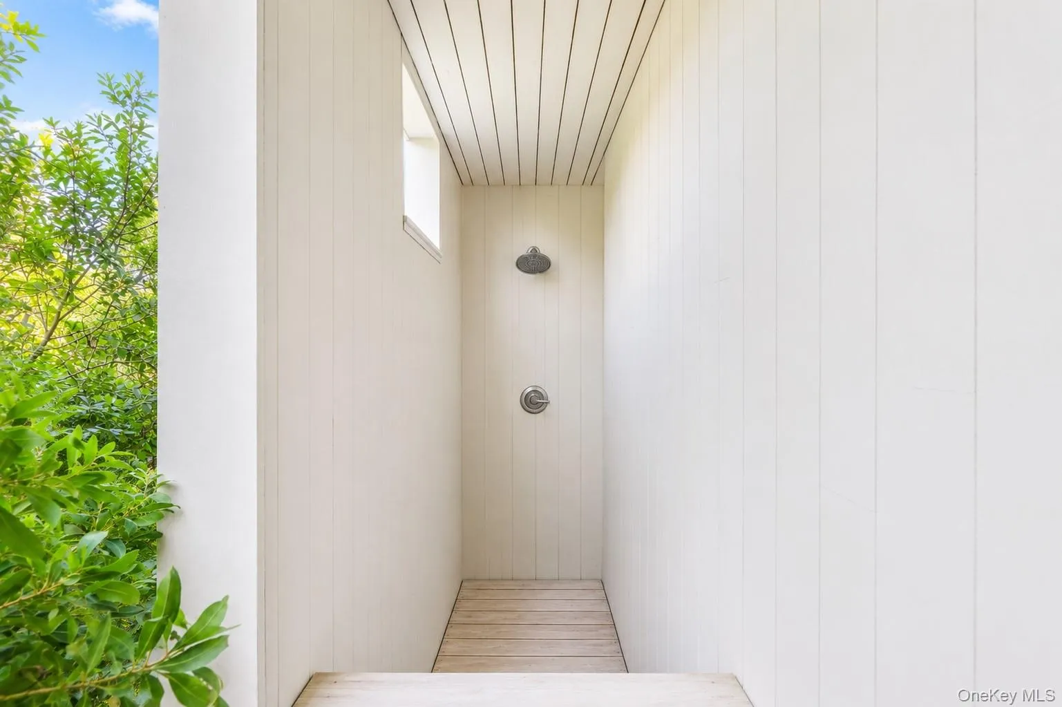 Open and Airy Outdoor Shower Open and Airy Outdoor Shower