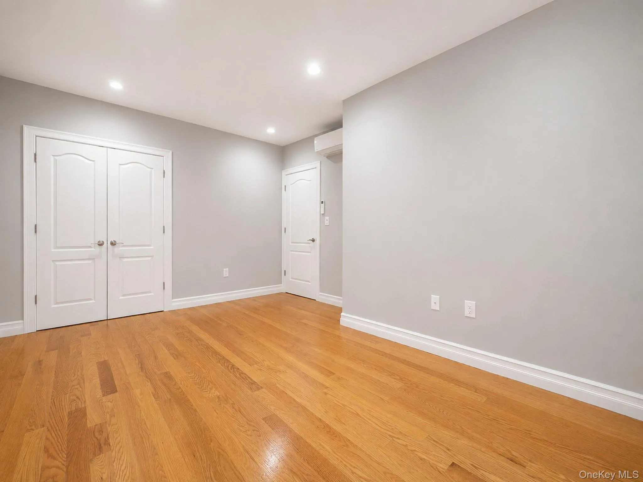 6324 Saunders Street, New York, NY, 4 Bedrooms Bedrooms, 10 Rooms Rooms,3 BathroomsBathrooms,Residential,For Rent,Saunders,0,1002979 6324 Saunders Street, New York, NY, 4 Bedrooms Bedrooms, 10 Rooms Rooms,3 BathroomsBathrooms,Residential,For Rent,Saunders,0,1002979