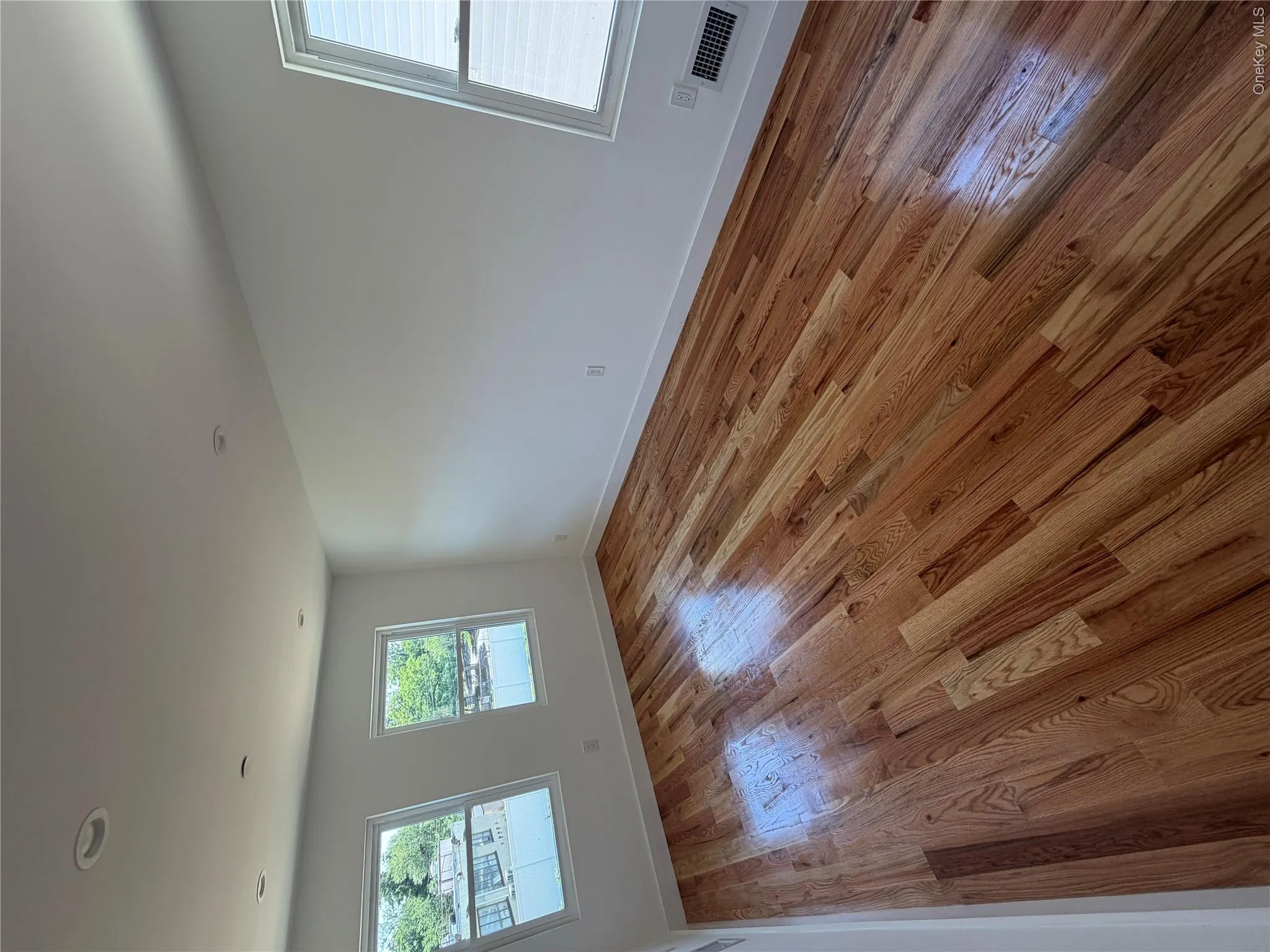 342 E234th Street, New York, NY, 3 Bedrooms Bedrooms, 7 Rooms Rooms,2 BathroomsBathrooms,Residential Lease,For Rent,E234th,0,1002981 342 E234th Street, New York, NY, 3 Bedrooms Bedrooms, 7 Rooms Rooms,2 BathroomsBathrooms,Residential Lease,For Rent,E234th,0,1002981