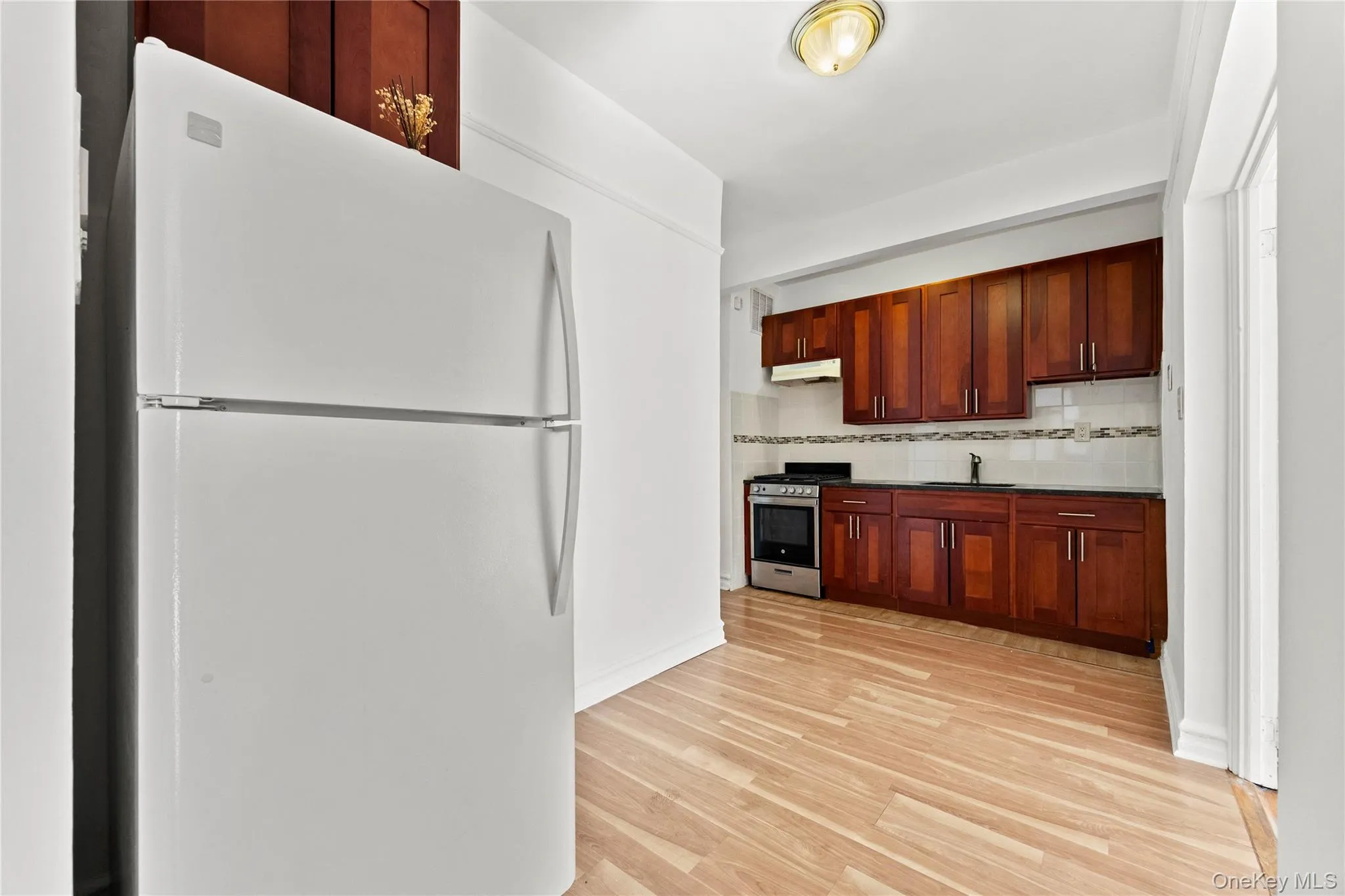 35-50 82nd Street, New York, NY, 1 Bedroom Bedrooms, 3 Rooms Rooms,1 BathroomBathrooms,Residential,For Rent,82nd,0,1002983 35-50 82nd Street, New York, NY, 1 Bedroom Bedrooms, 3 Rooms Rooms,1 BathroomBathrooms,Residential,For Rent,82nd,0,1002983