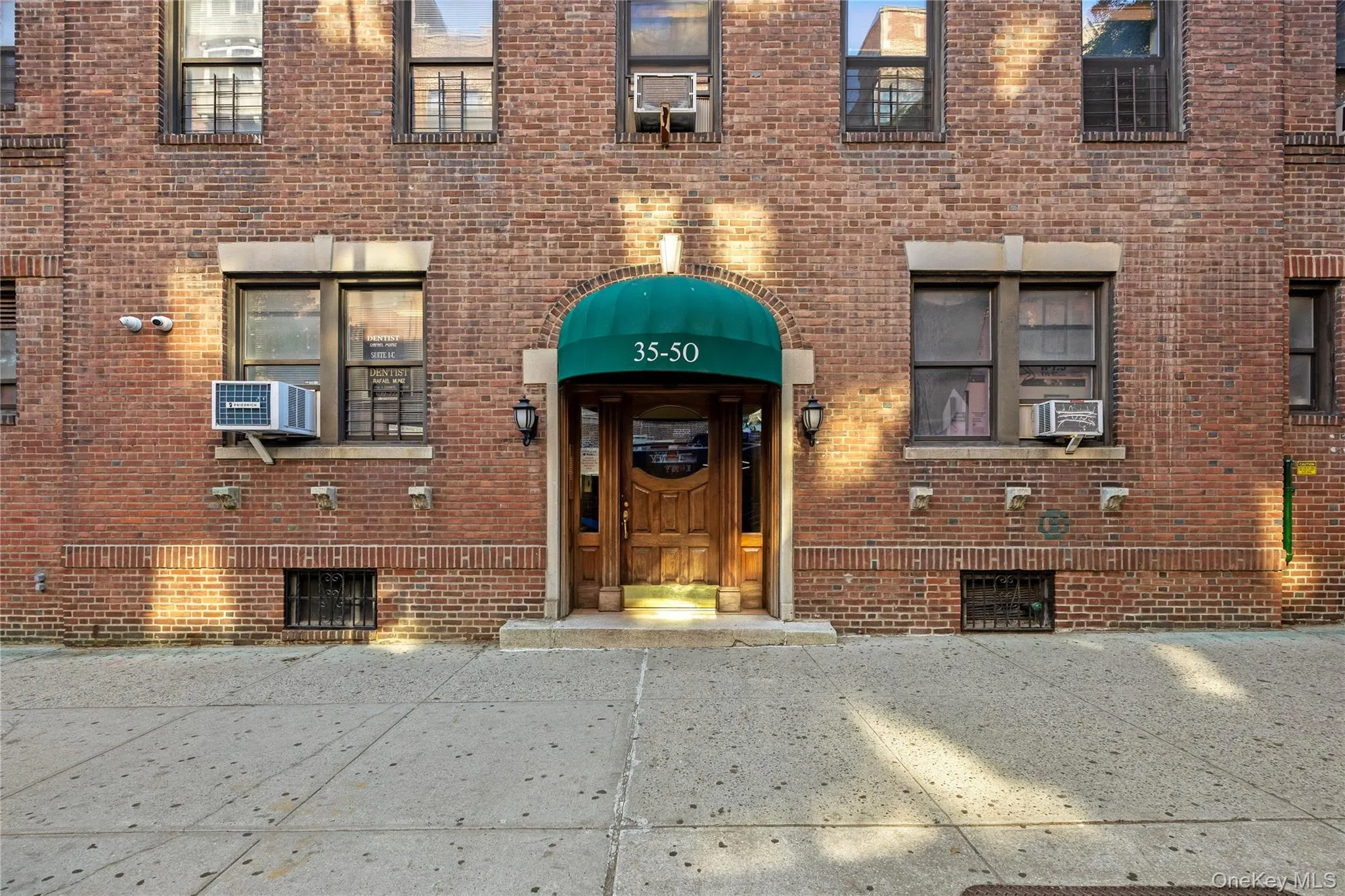 35-50 82nd Street, New York, NY, 1 Bedroom Bedrooms, 3 Rooms Rooms,1 BathroomBathrooms,Residential,For Rent,82nd,0,1002983 35-50 82nd Street, New York, NY, 1 Bedroom Bedrooms, 3 Rooms Rooms,1 BathroomBathrooms,Residential,For Rent,82nd,0,1002983