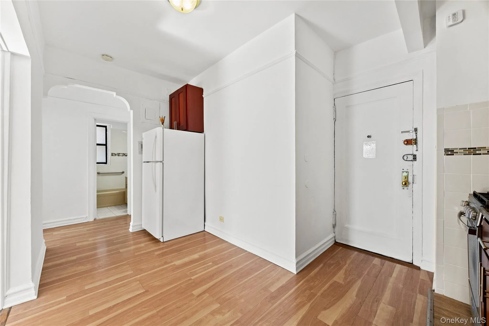35-50 82nd Street, New York, NY, 1 Bedroom Bedrooms, 3 Rooms Rooms,1 BathroomBathrooms,Residential,For Rent,82nd,0,1002983 35-50 82nd Street, New York, NY, 1 Bedroom Bedrooms, 3 Rooms Rooms,1 BathroomBathrooms,Residential,For Rent,82nd,0,1002983