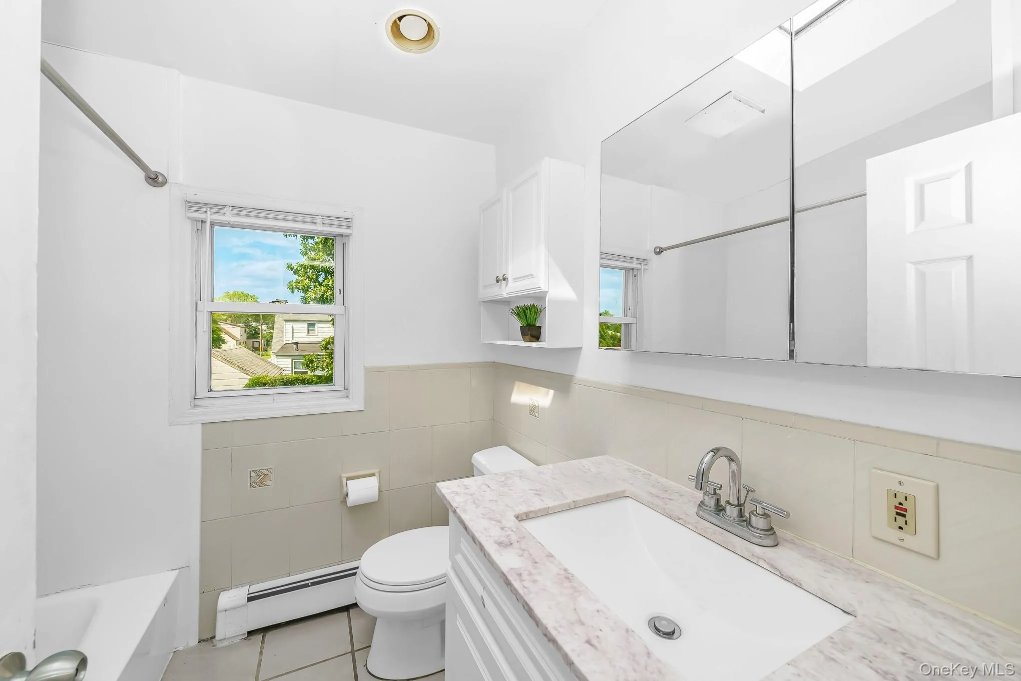 87 Fenimore Street, Hempstead, NY, 4 Bedrooms Bedrooms, 7 Rooms Rooms,2 BathroomsBathrooms,Residential,For Rent,Fenimore,0,KEY1002984 87 Fenimore Street, Hempstead, NY, 4 Bedrooms Bedrooms, 7 Rooms Rooms,2 BathroomsBathrooms,Residential,For Rent,Fenimore,0,KEY1002984