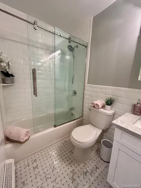 2 Victorian Court, Brookhaven, NY, 2 Bedrooms Bedrooms, 6 Rooms Rooms,2 BathroomsBathrooms,Residential Lease,For Rent,Victorian,0,1002987 2 Victorian Court, Brookhaven, NY, 2 Bedrooms Bedrooms, 6 Rooms Rooms,2 BathroomsBathrooms,Residential Lease,For Rent,Victorian,0,1002987