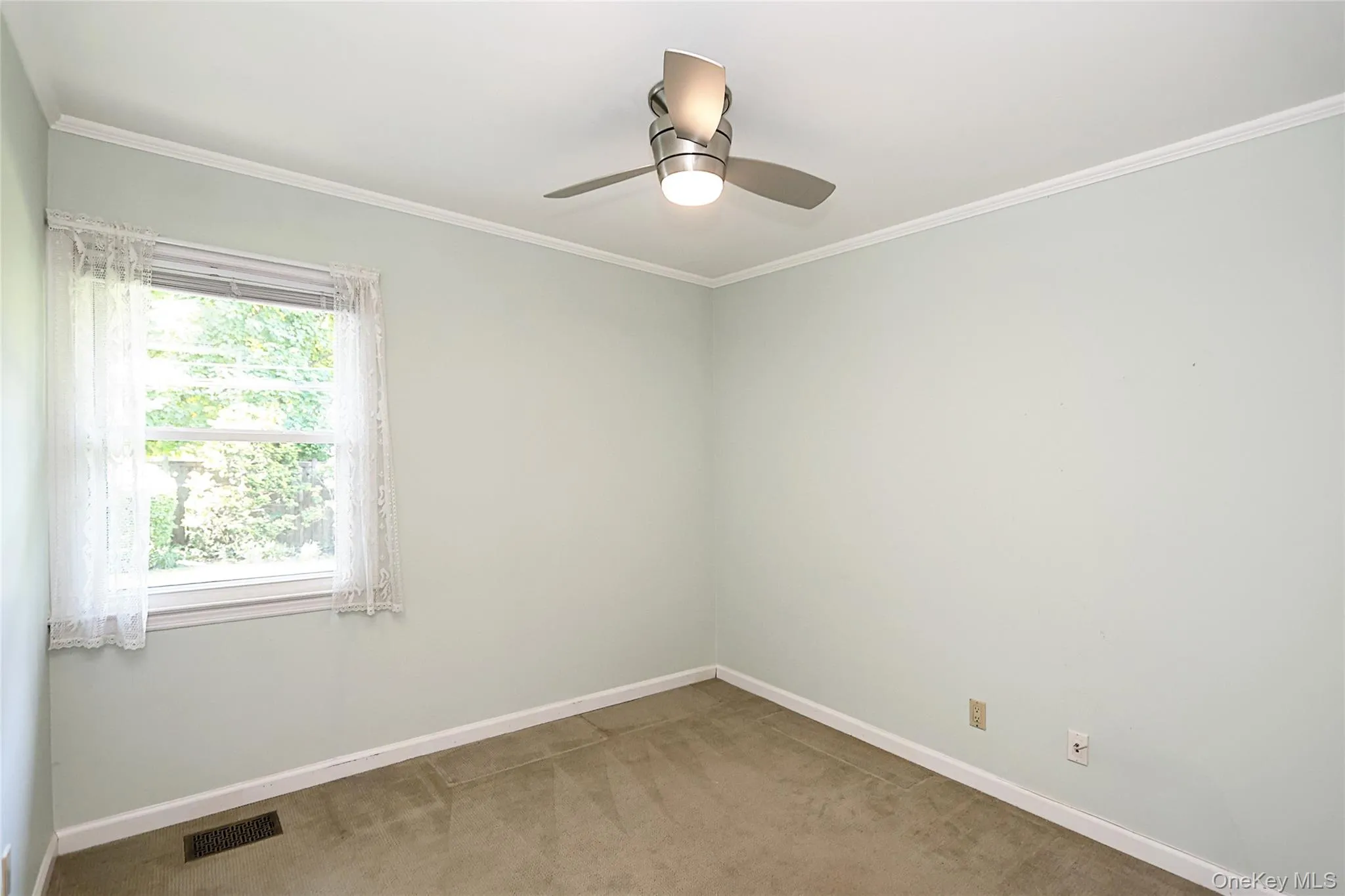 12 Ronan Road, Glen Cove, NY, 3 Bedrooms Bedrooms, 7 Rooms Rooms,1 BathroomBathrooms,Residential,For Rent,Ronan,0,1002991 12 Ronan Road, Glen Cove, NY, 3 Bedrooms Bedrooms, 7 Rooms Rooms,1 BathroomBathrooms,Residential,For Rent,Ronan,0,1002991