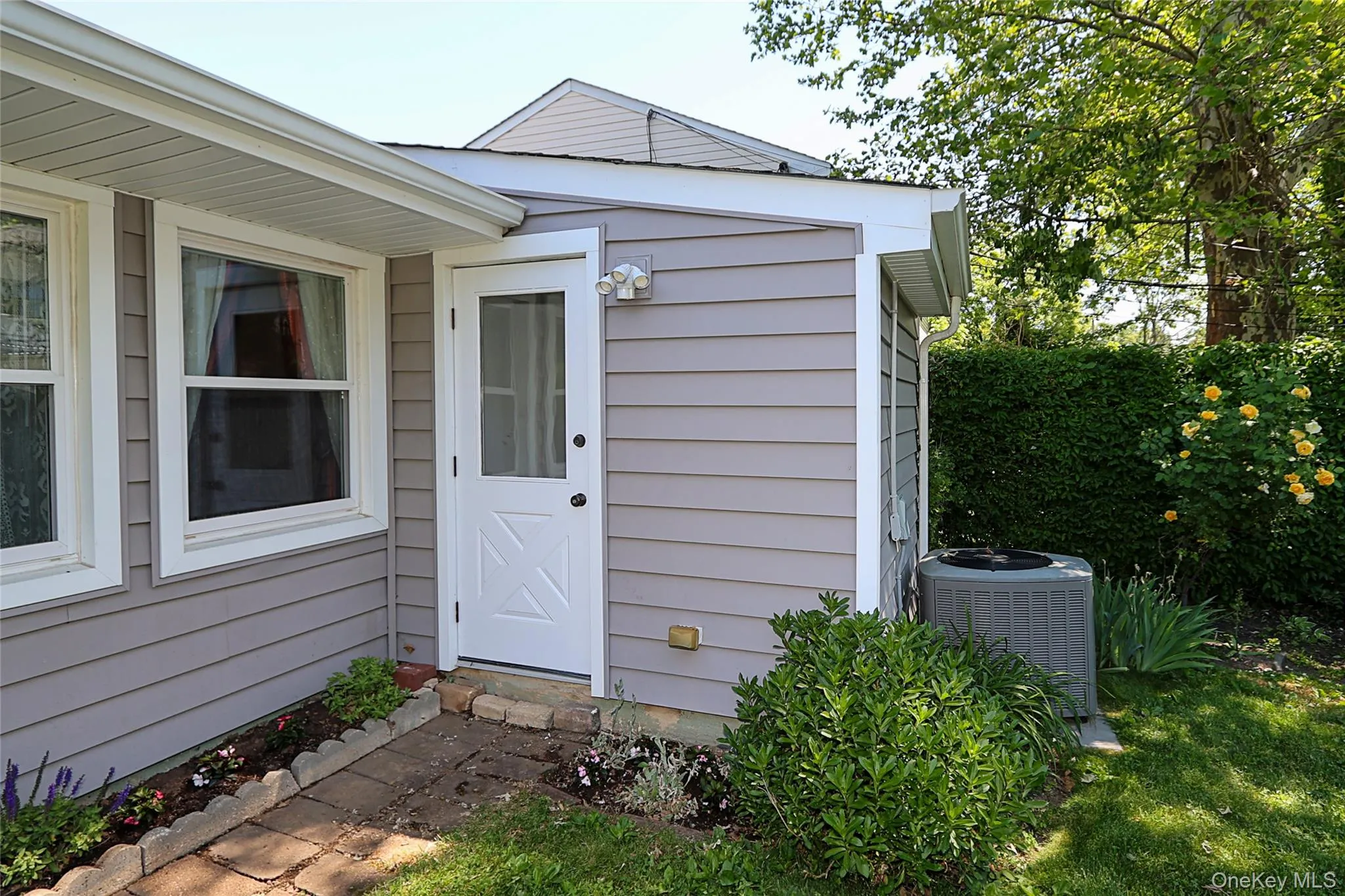 12 Ronan Road, Glen Cove, NY, 3 Bedrooms Bedrooms, 7 Rooms Rooms,1 BathroomBathrooms,Residential,For Rent,Ronan,0,1002991 12 Ronan Road, Glen Cove, NY, 3 Bedrooms Bedrooms, 7 Rooms Rooms,1 BathroomBathrooms,Residential,For Rent,Ronan,0,1002991